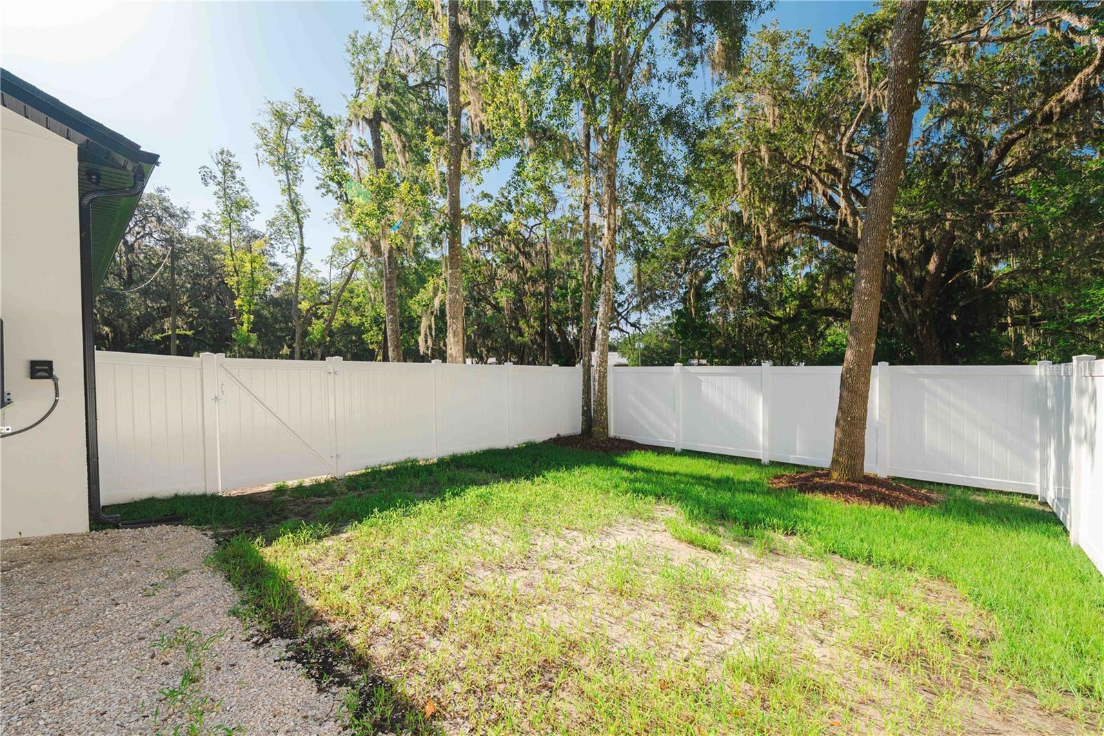 Duplex at 192-194 S LEMON AVE, BROOKSVILLE, photo 32 of 53