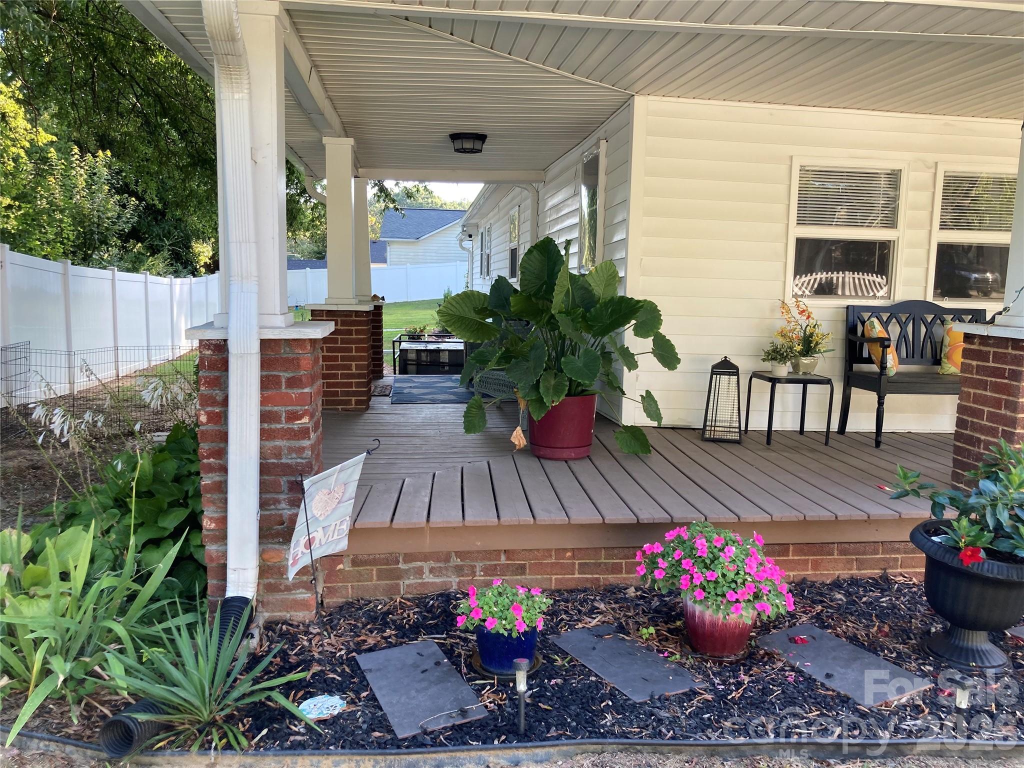 Wrap around front porch - 1108 Skyland Street, Kannapolis
