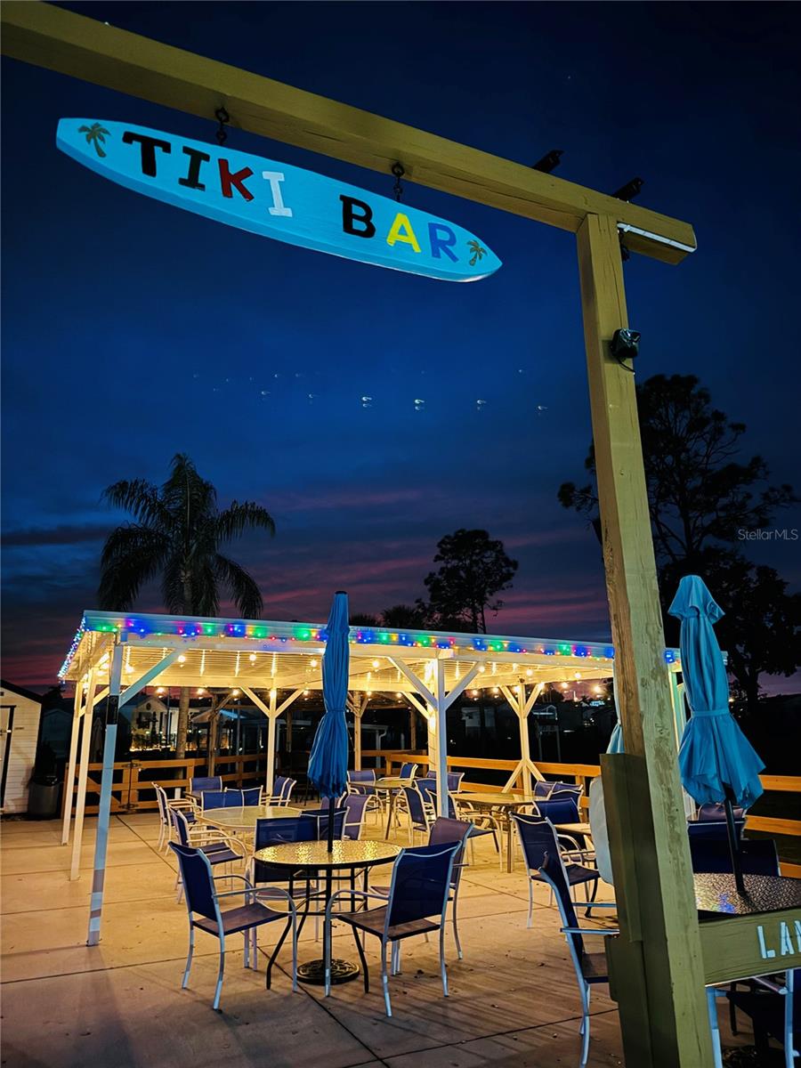 Meet your friends at the Tiki Bar! - 917 ST GEORGE DR, DAVENPORT