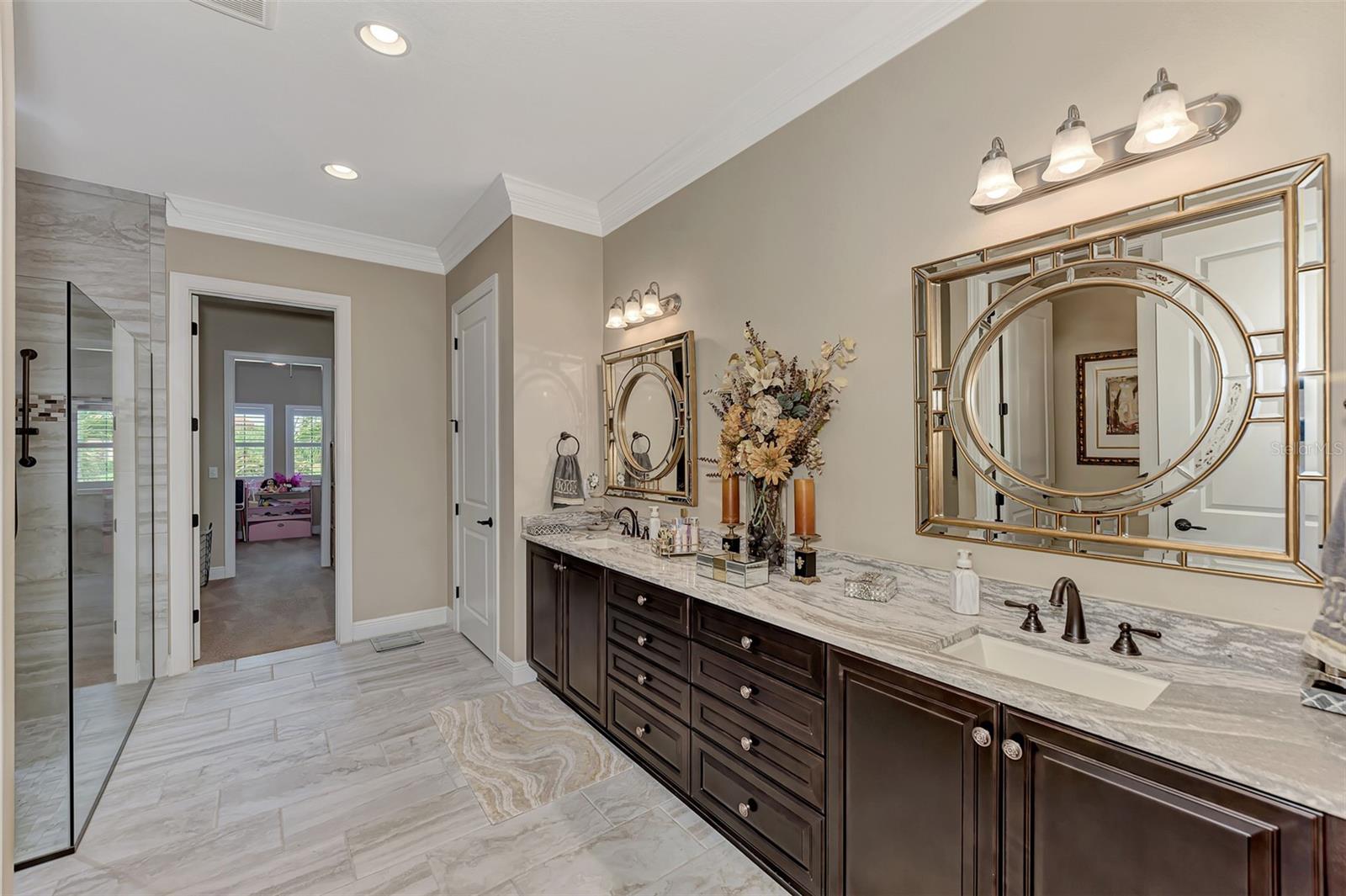Single Family Residence at 10965 BULLRUSH DR, VENICE, photo 33 of 94