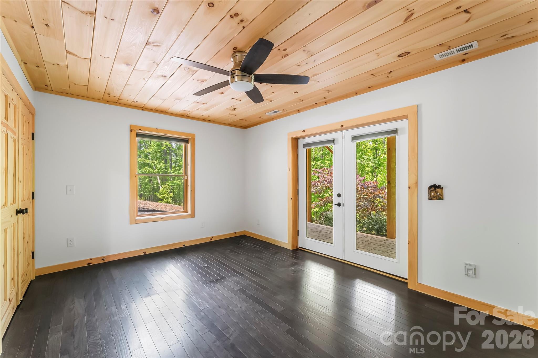 Single Family Residence at 265 Grandview Peaks Drive, Nebo, photo 36 of 48