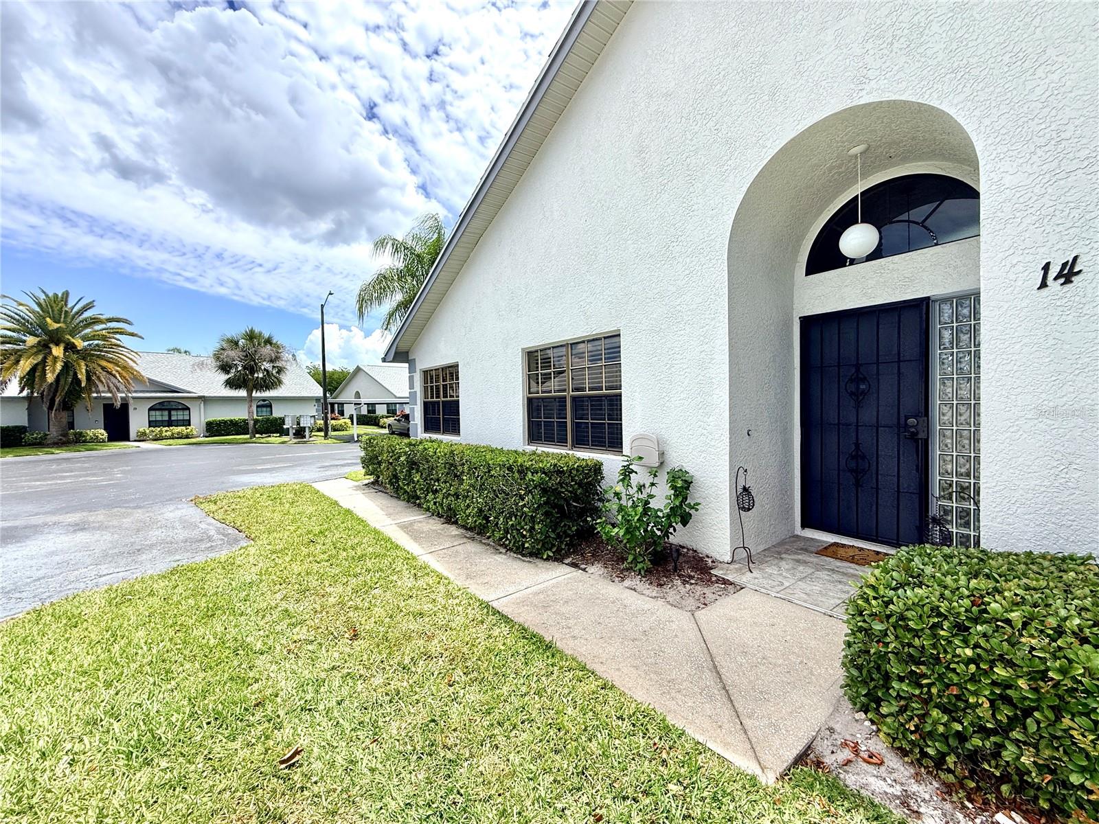 2749 COUNTRYSIDE BLVD #14