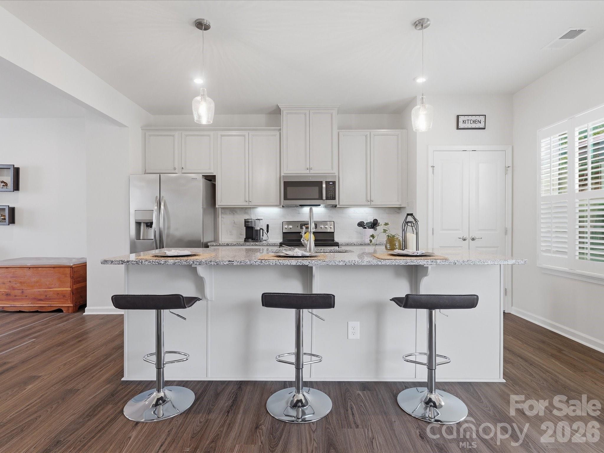 2527 Grantham Place Drive