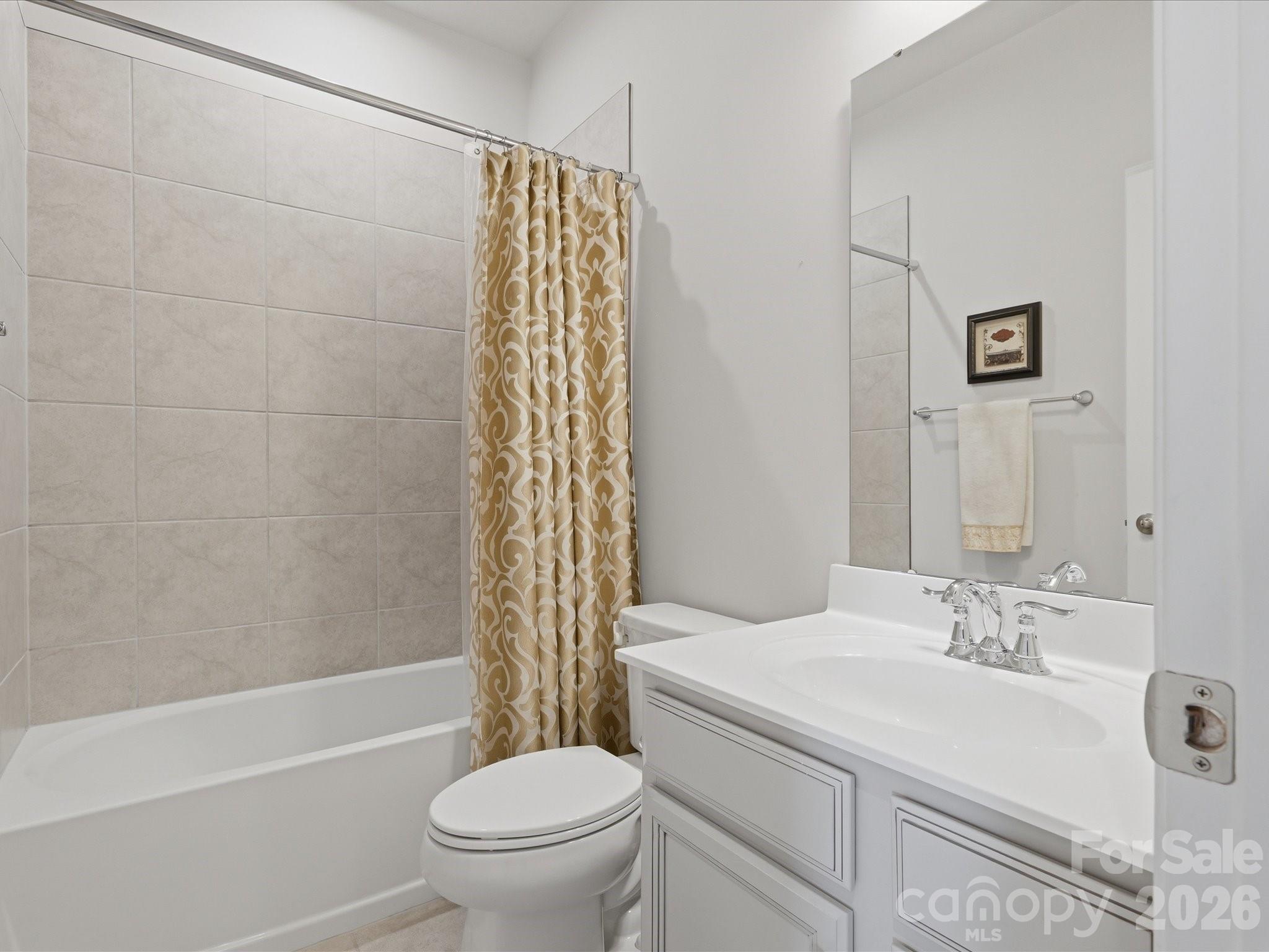 Townhouse at 2527 Grantham Place Drive, Fort Mill, photo 26 of 37