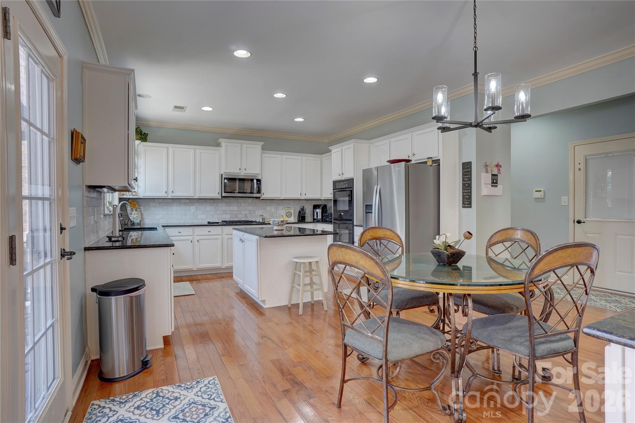 Single Family Residence at 15100 Durmast Court, Mint Hill, photo 4 of 48