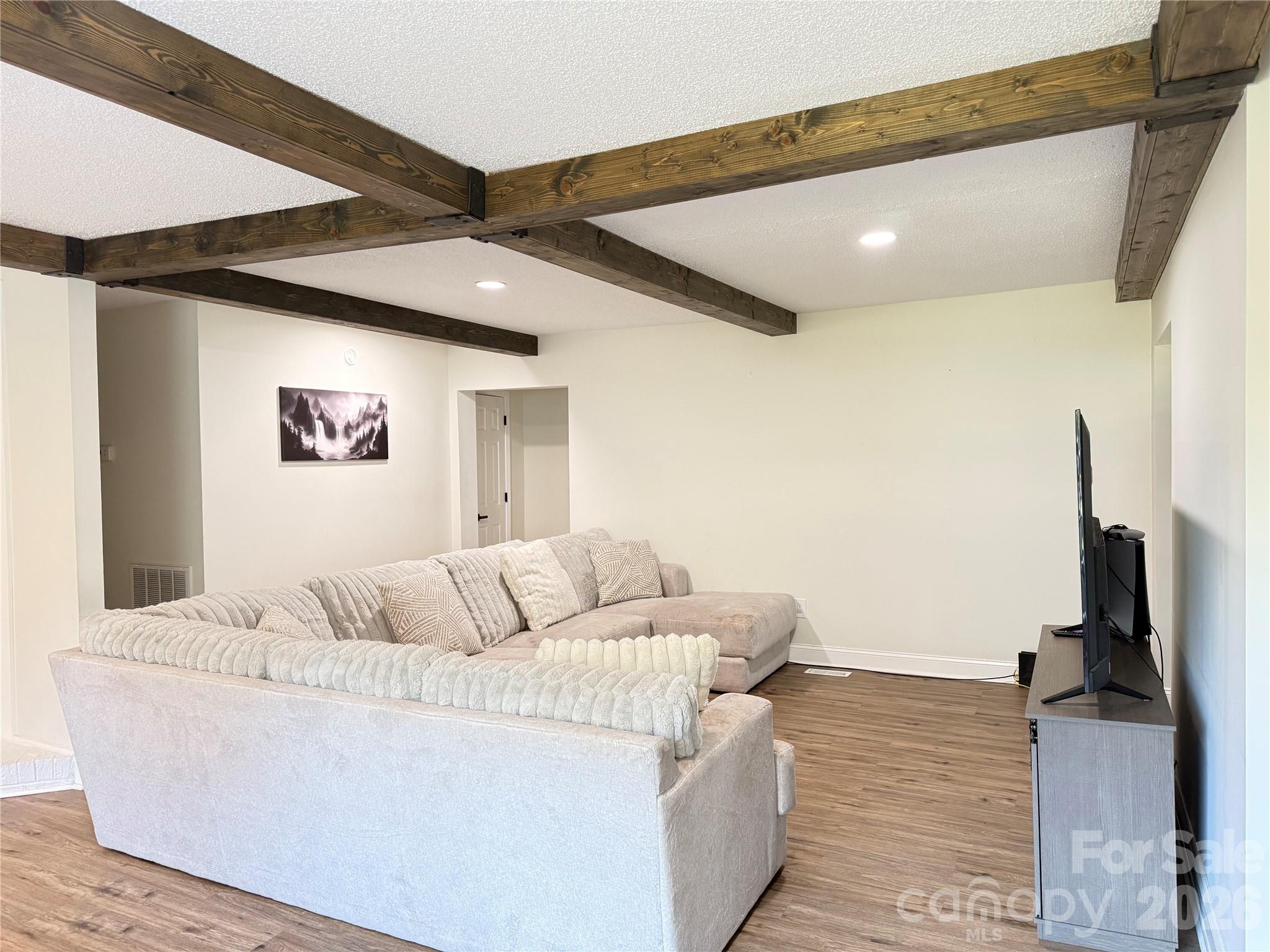 Living Room - 1442 Lee Pearson Road, Lenoir
