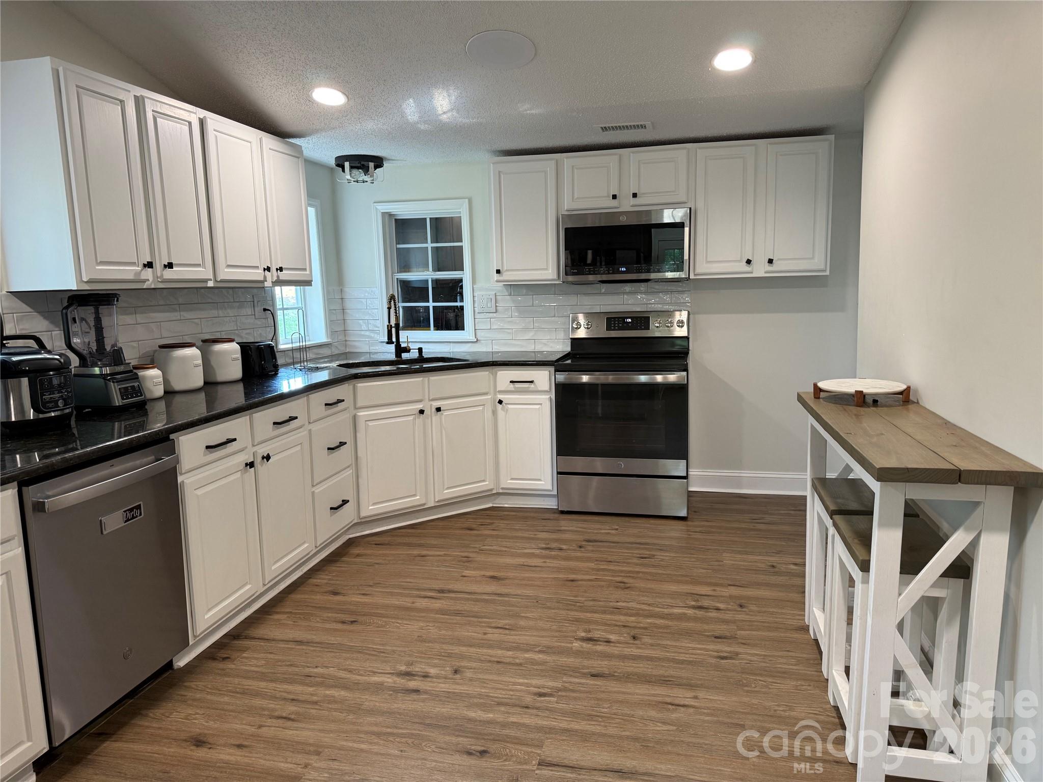 Kitchen - 1442 Lee Pearson Road, Lenoir