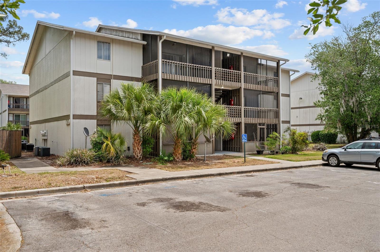 6519 W NEWBERRY RD #1111