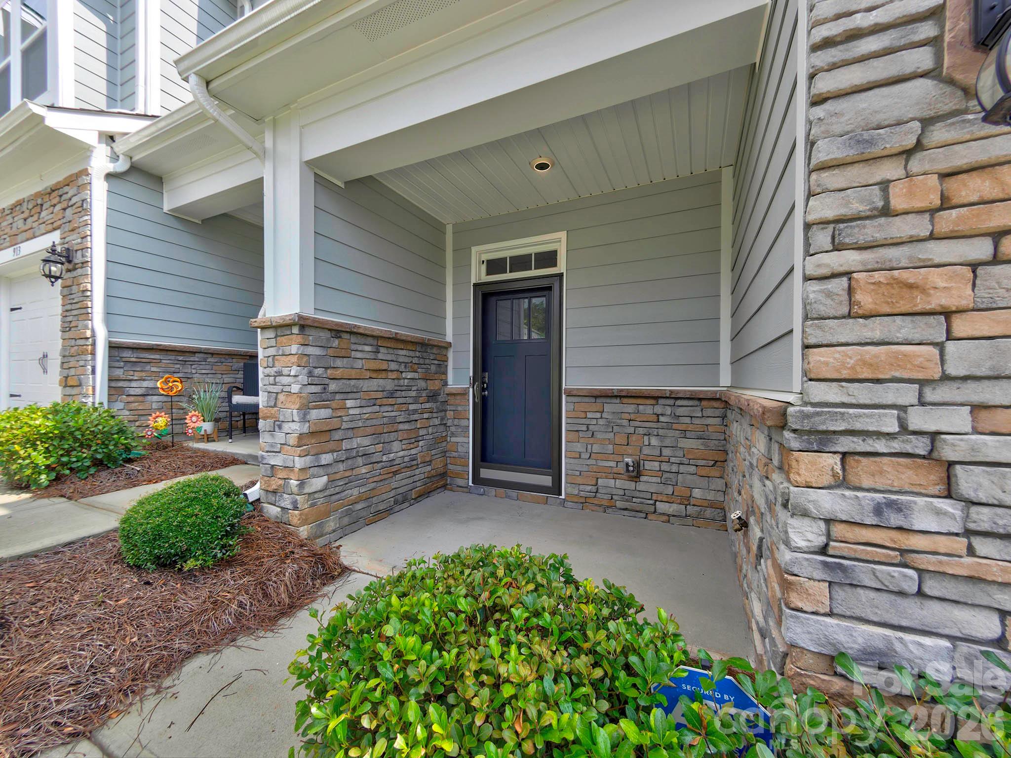 Welcome home! - 915 Emma Kate Court, Lake Wylie