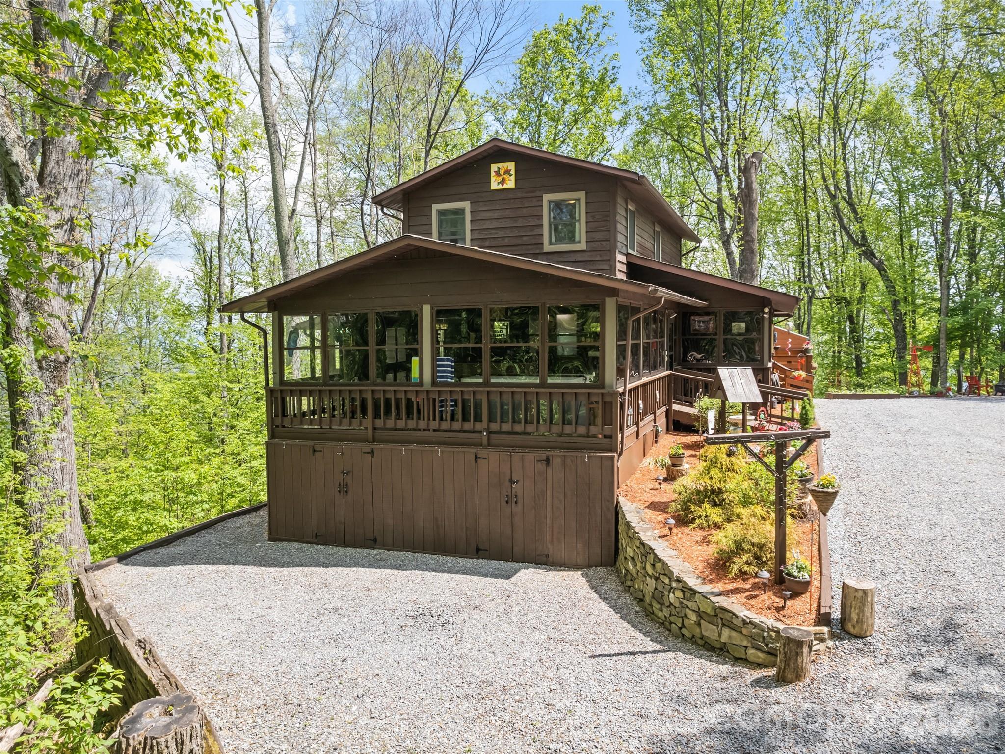 Single Family Residence at 2863 Heath Peak Road, Waynesville, photo 4 of 48