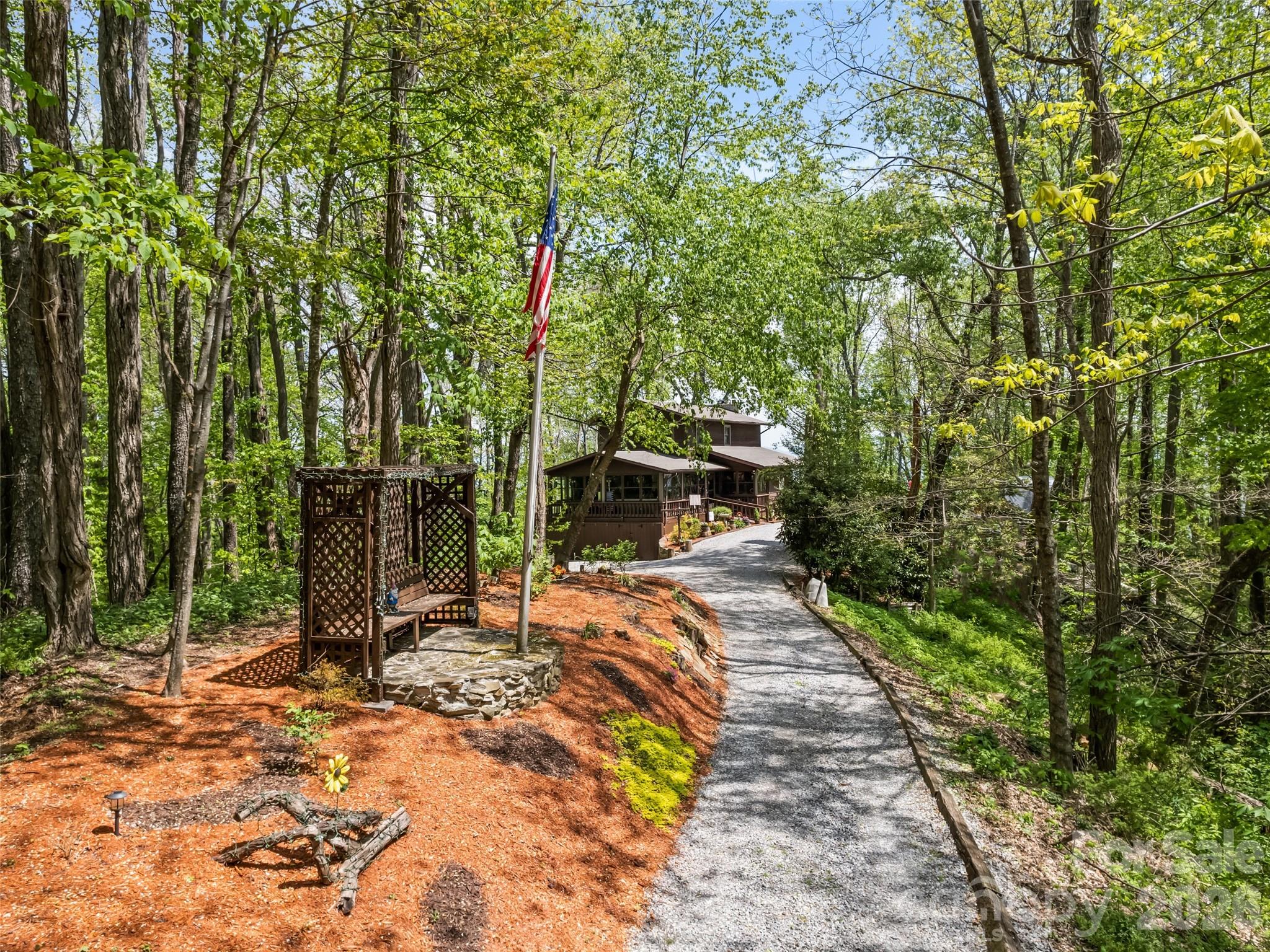 Single Family Residence at 2863 Heath Peak Road, Waynesville, photo 6 of 48
