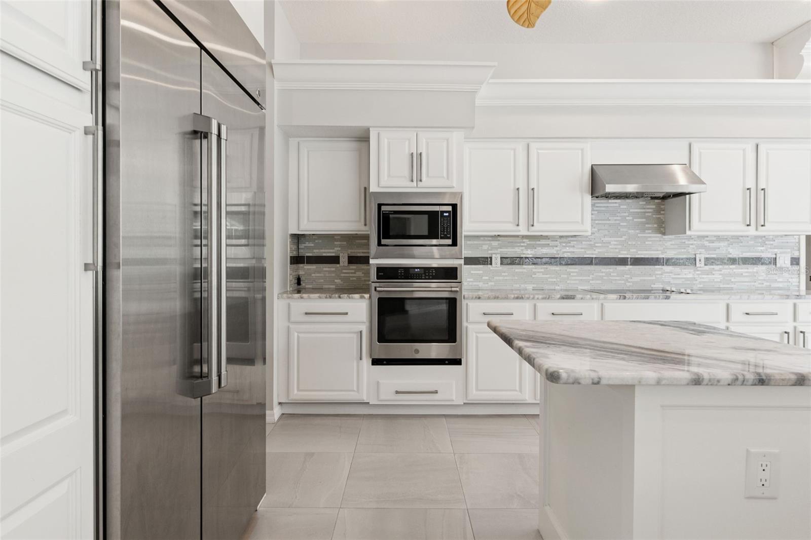 KITCHEN - 6153 NEW OSPREY PT, SPRING HILL