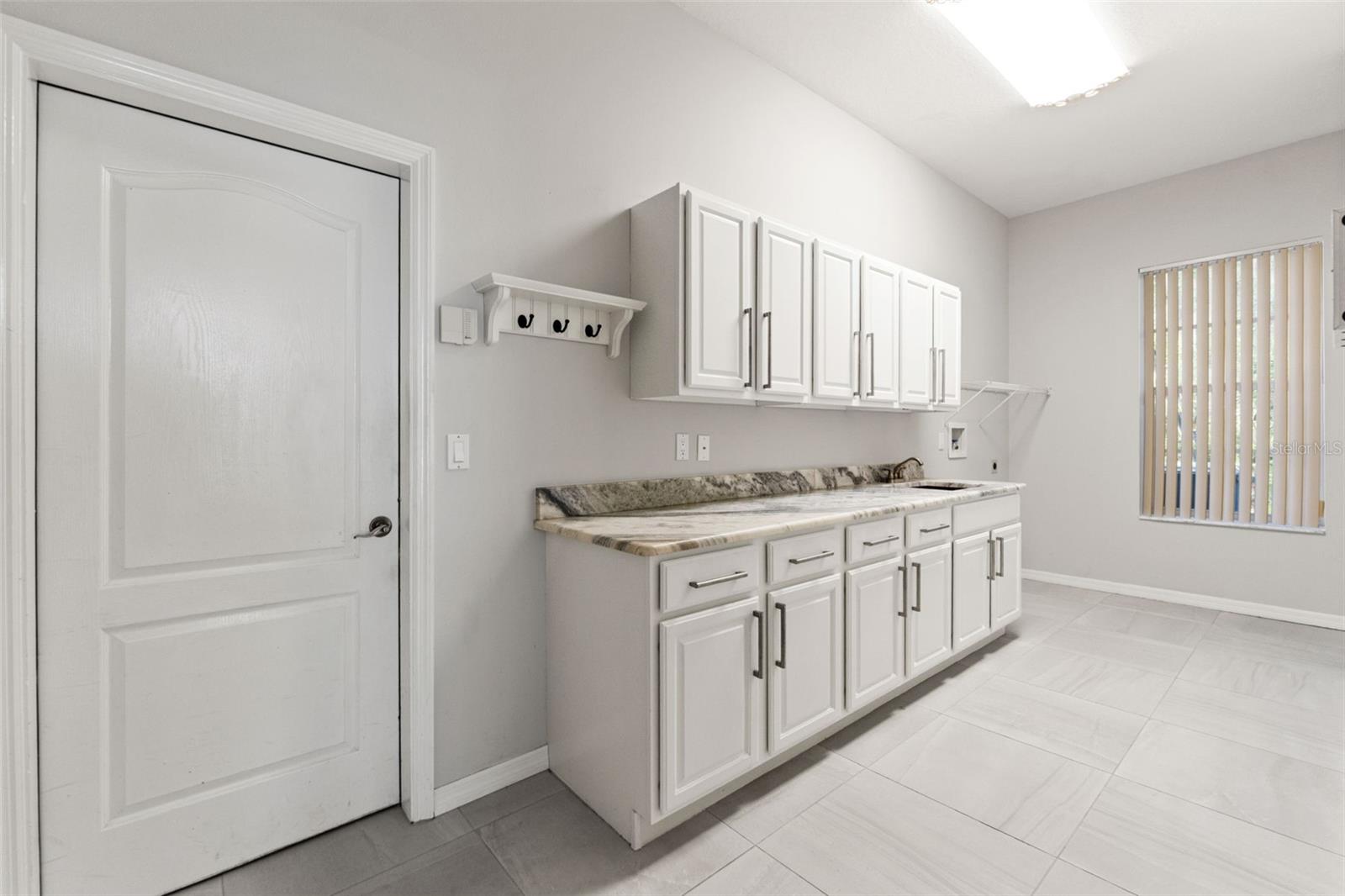 LAUNDRY ROOM - 6153 NEW OSPREY PT, SPRING HILL