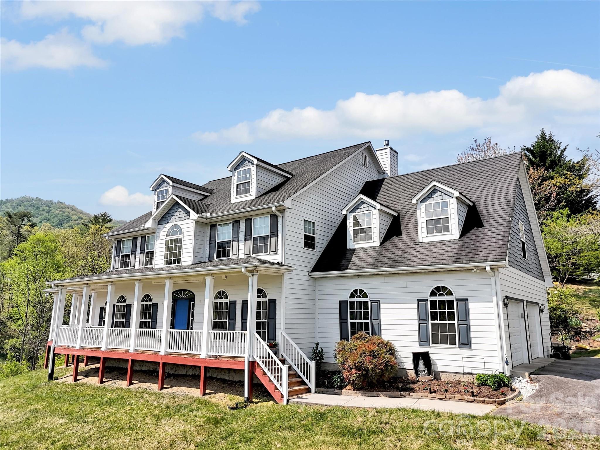 Single Family Residence at 237 Midway Crossing, Clyde, photo 2 of 46