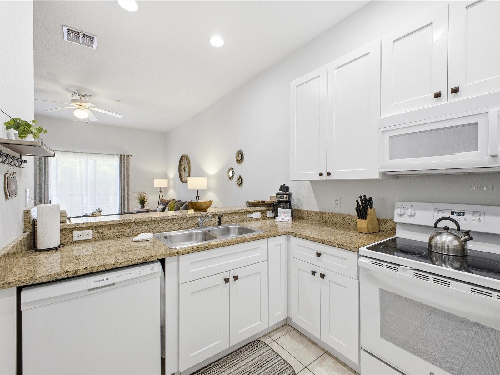 Condominium at 206 ANDROS AVENUE #15202, DAVENPORT, photo 10 of 46