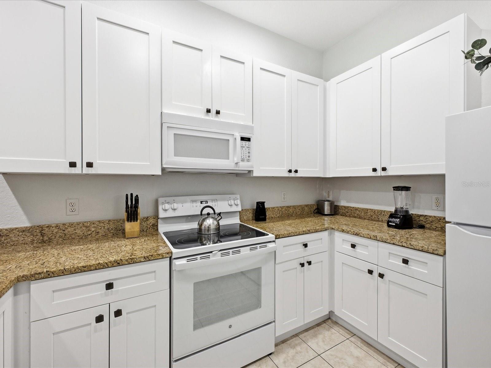 Condominium at 206 ANDROS AVENUE #15202, DAVENPORT, photo 13 of 46