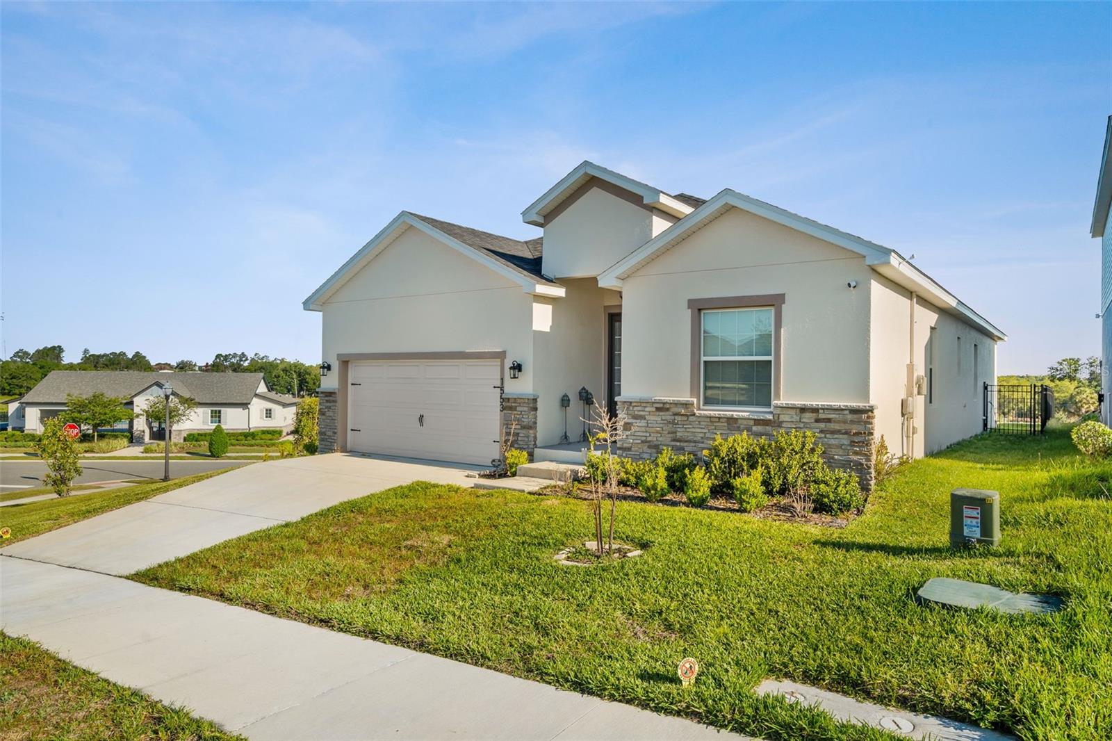 Single Family Residence at 1553 FLEUR DR, DAVENPORT, photo 3 of 42