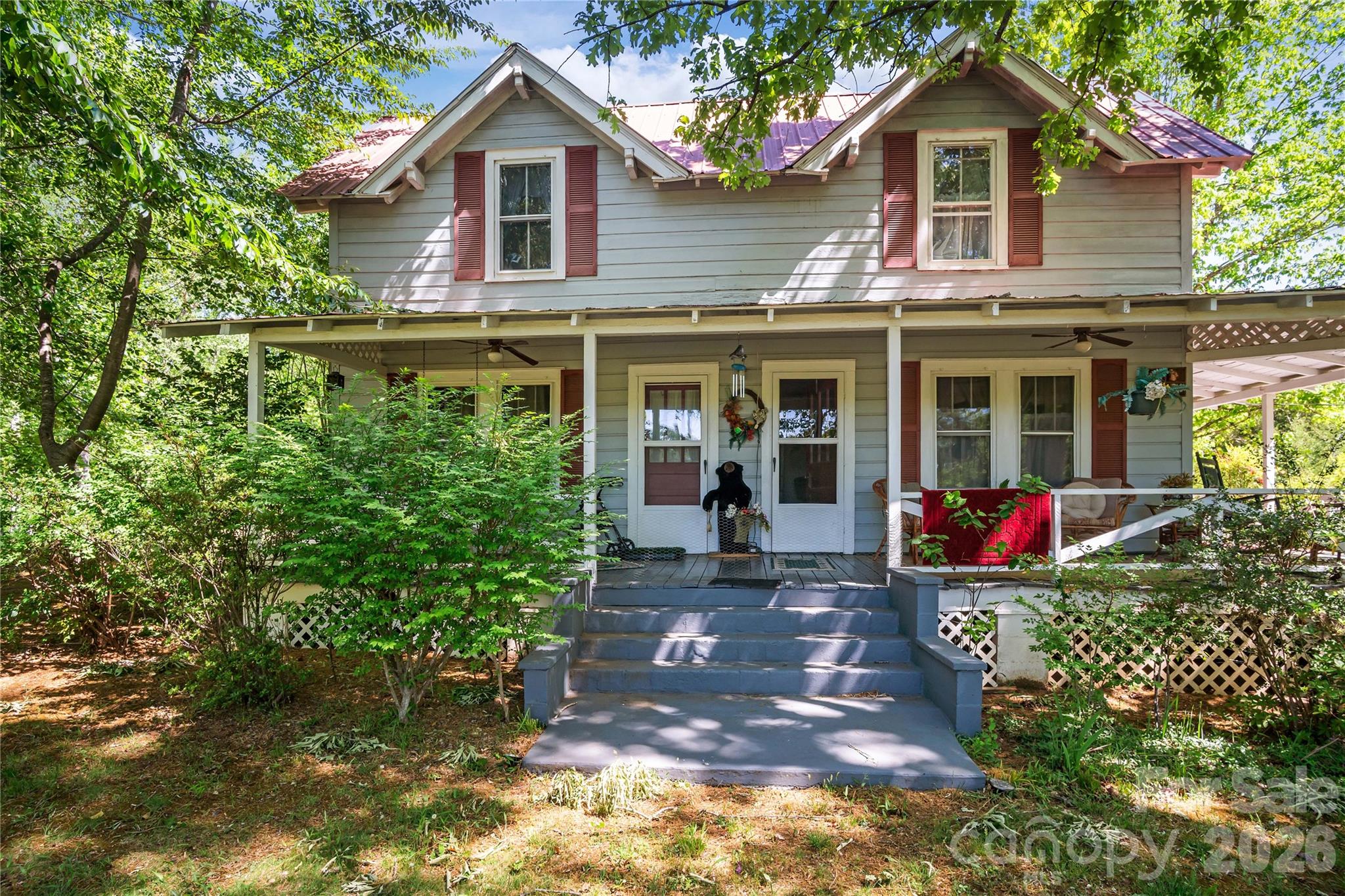 Single Family Residence at 283 Constant Lane, Columbus, photo 4 of 48