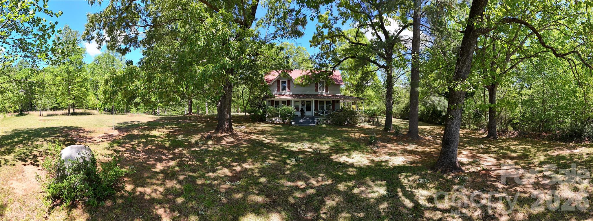Single Family Residence at 283 Constant Lane, Columbus, photo 10 of 48