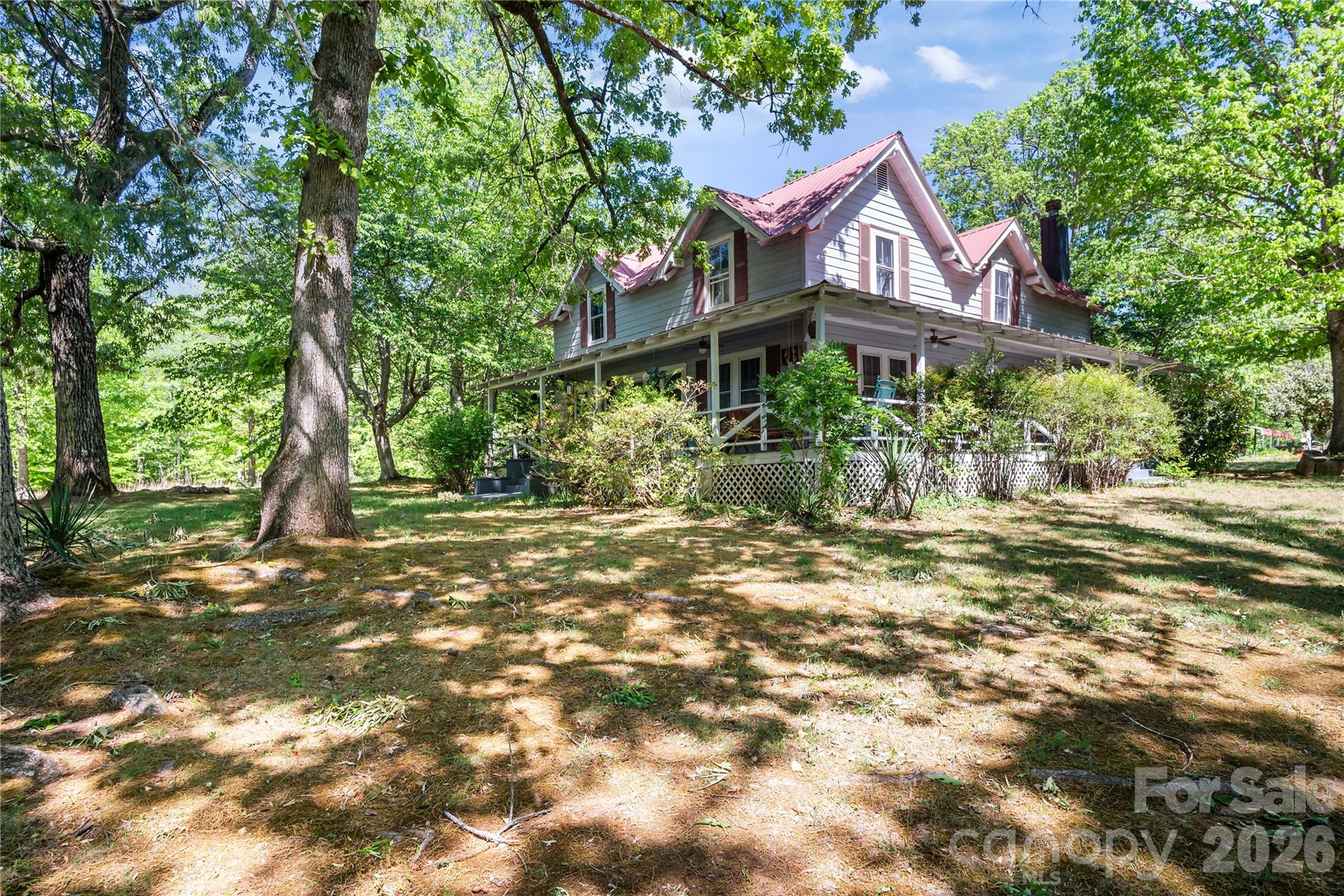 Single Family Residence at 283 Constant Lane, Columbus, photo 15 of 48