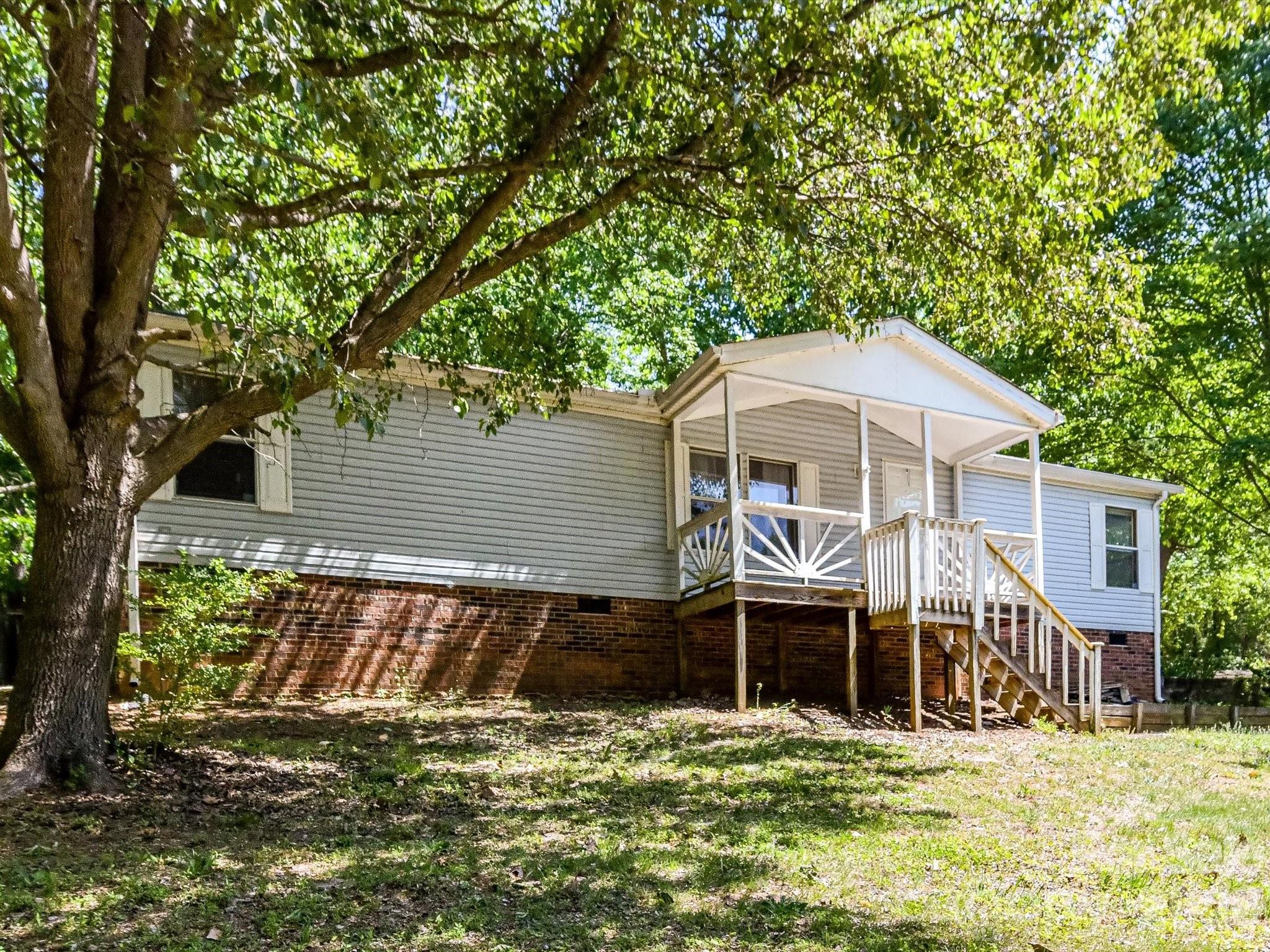 Single Family Residence at 3690 Vickery Drive, Maiden, photo 3 of 38
