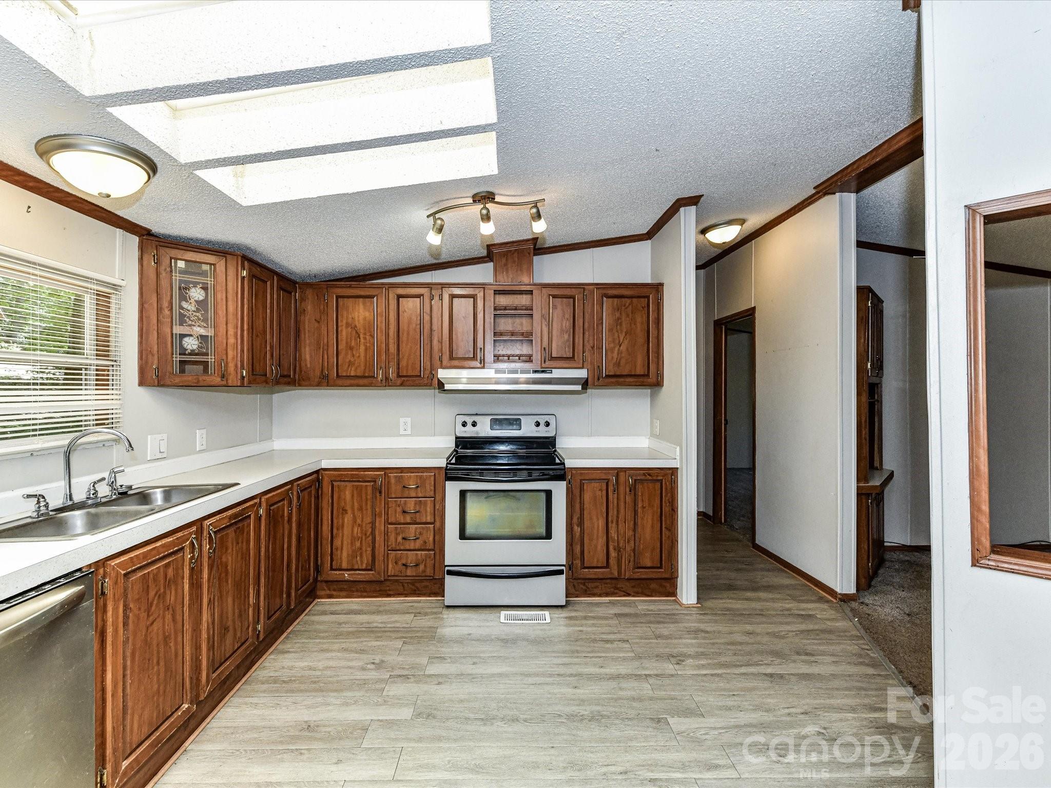 Single Family Residence at 3690 Vickery Drive, Maiden, photo 16 of 38
