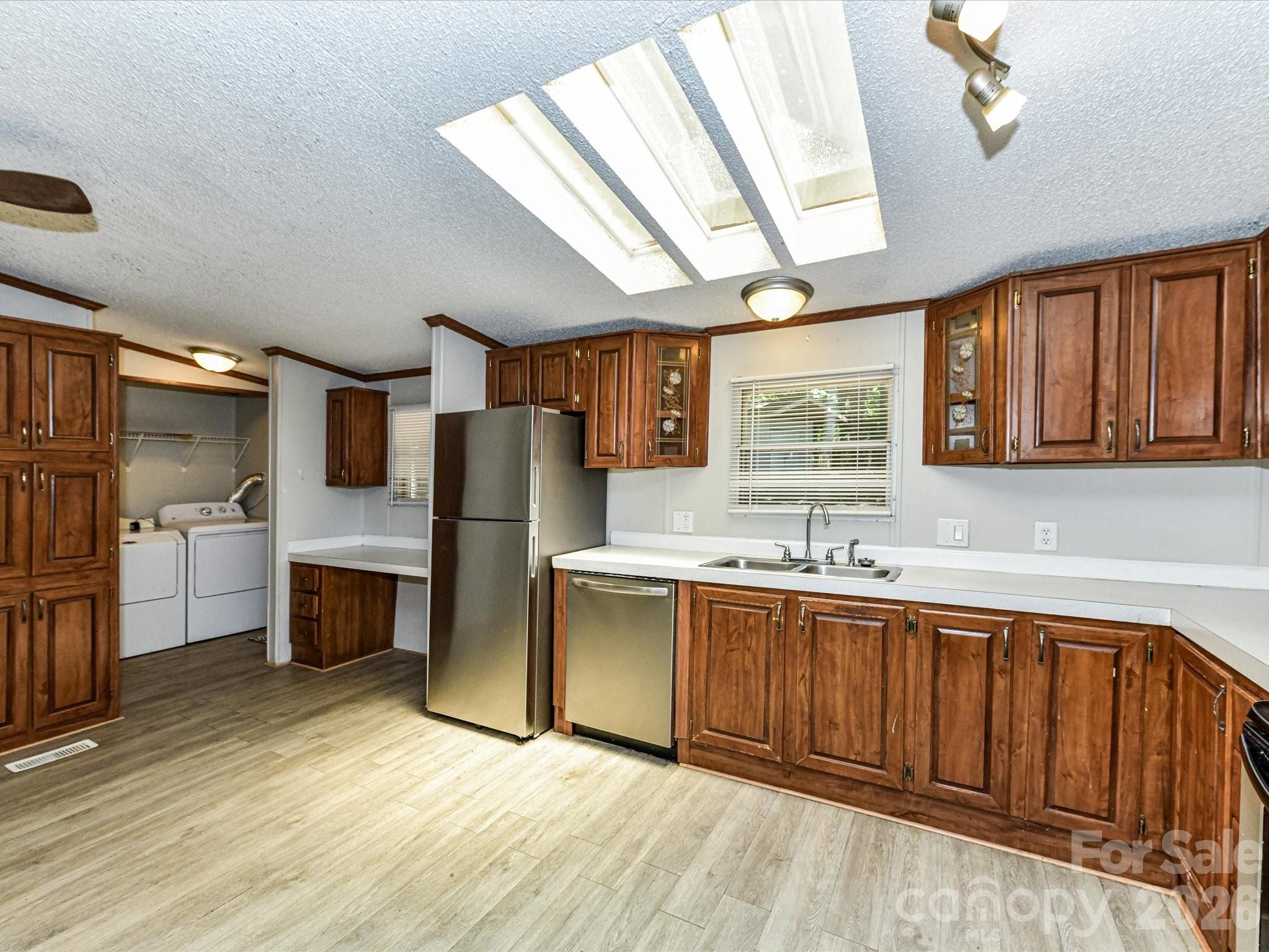 Single Family Residence at 3690 Vickery Drive, Maiden, photo 17 of 38