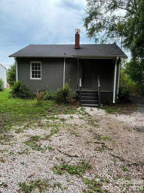 Triplex at 930 S Miller Street, Gastonia, photo 9 of 24