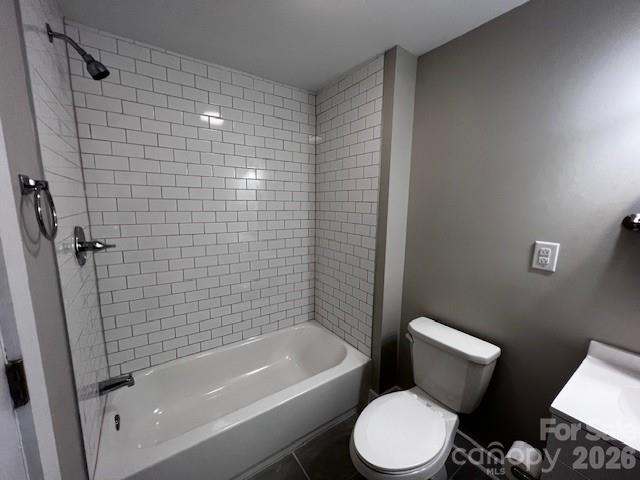 Triplex at 911 Hickory Grove Road, Gastonia, photo 21 of 30