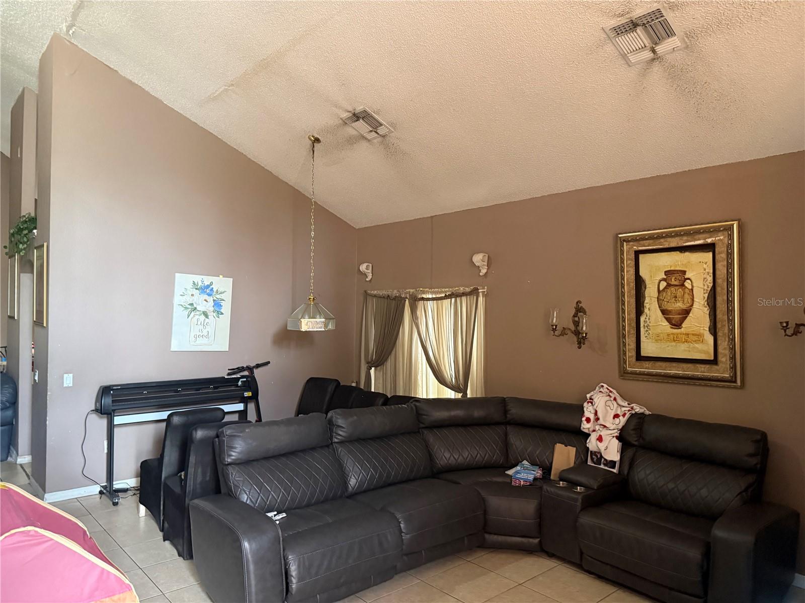 Single Family Residence at 8128 YELLOW CRANE DR, KISSIMMEE, photo 12 of 55