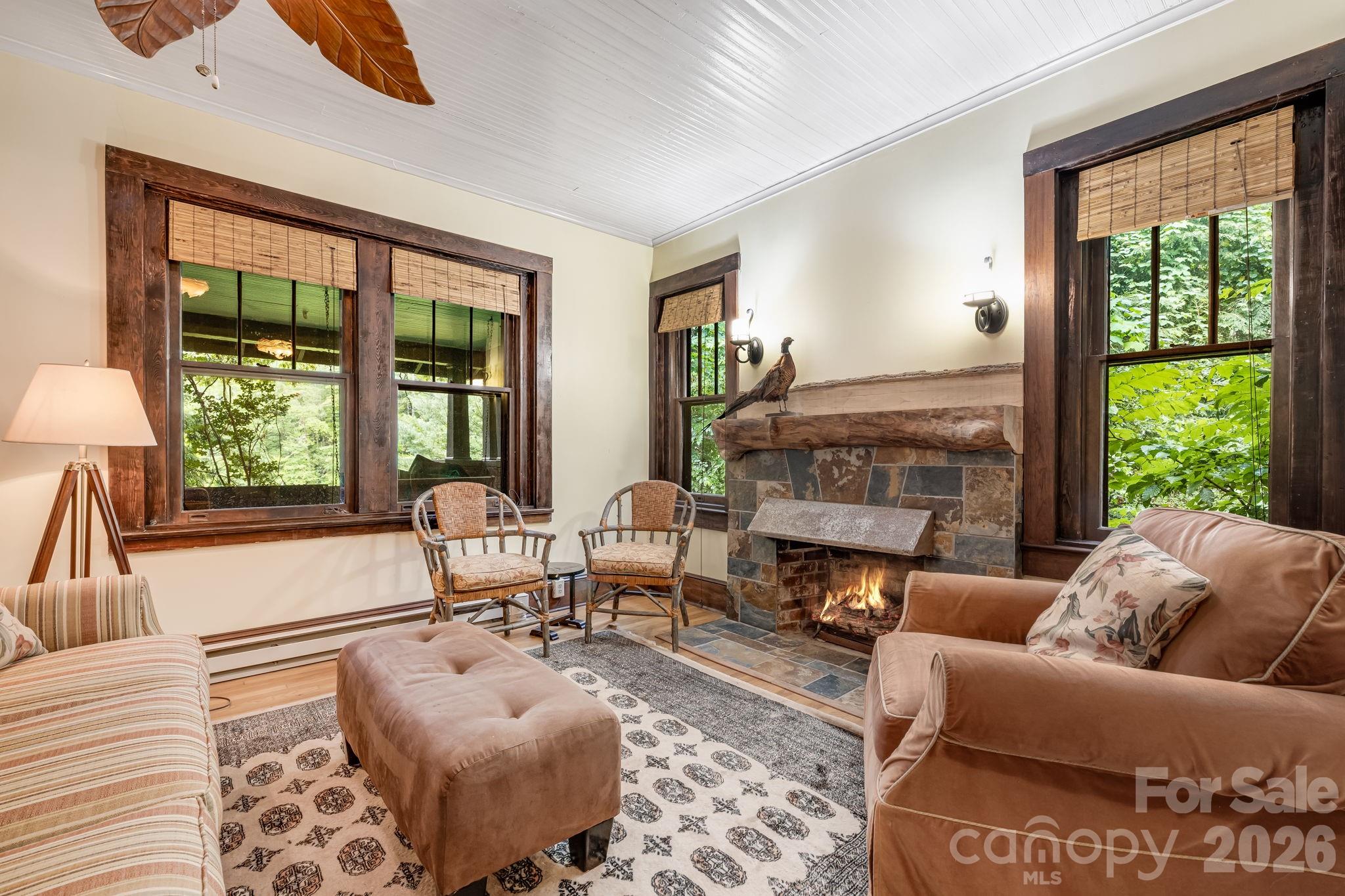 Single Family Residence at 257 Henderson Drive, Hot Springs, photo 2 of 39