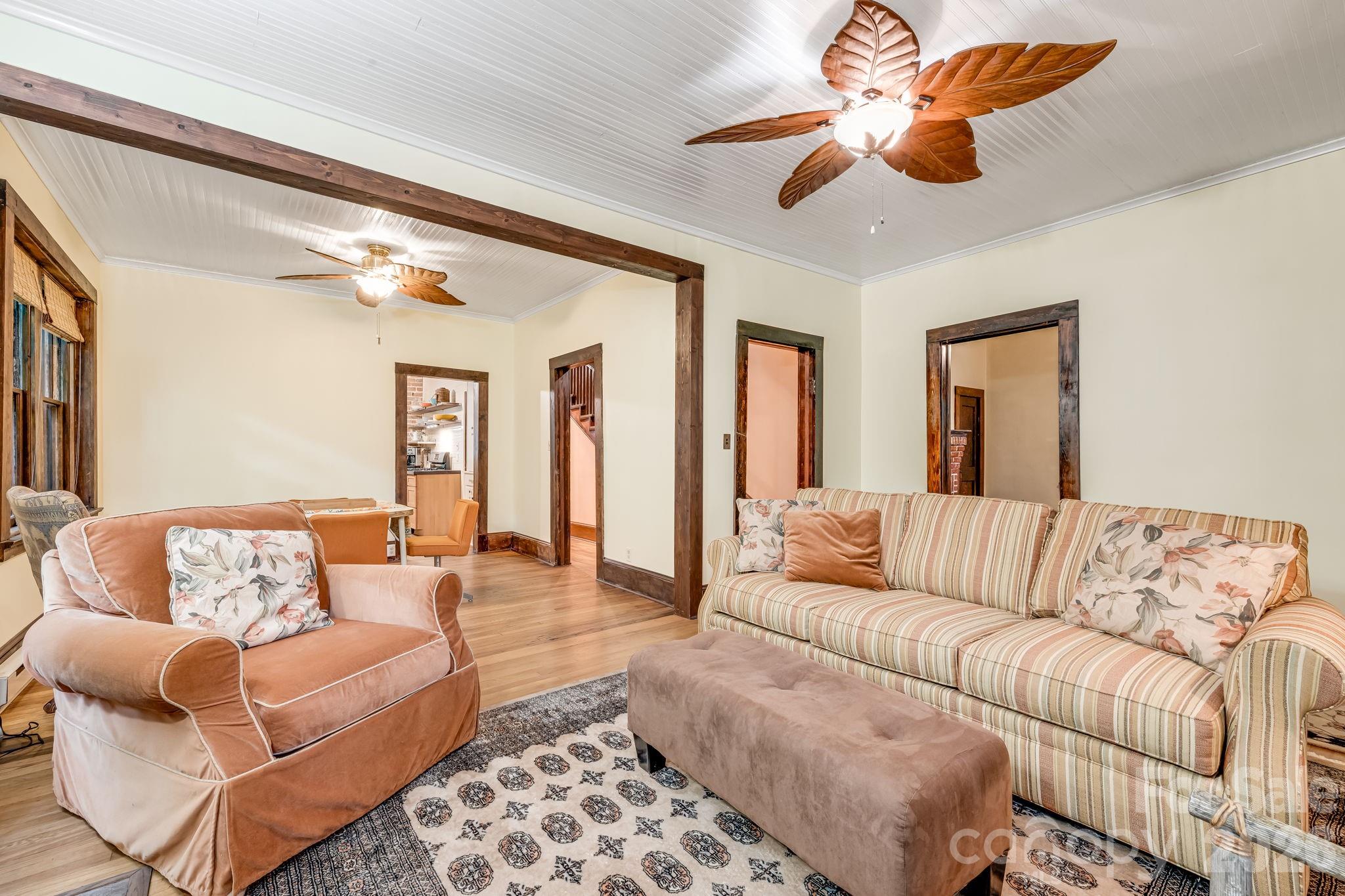 Single Family Residence at 257 Henderson Drive, Hot Springs, photo 7 of 39