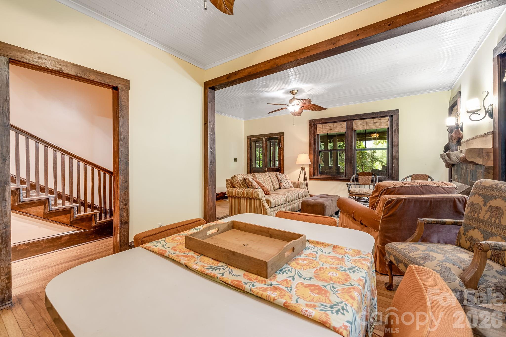 Single Family Residence at 257 Henderson Drive, Hot Springs, photo 9 of 39