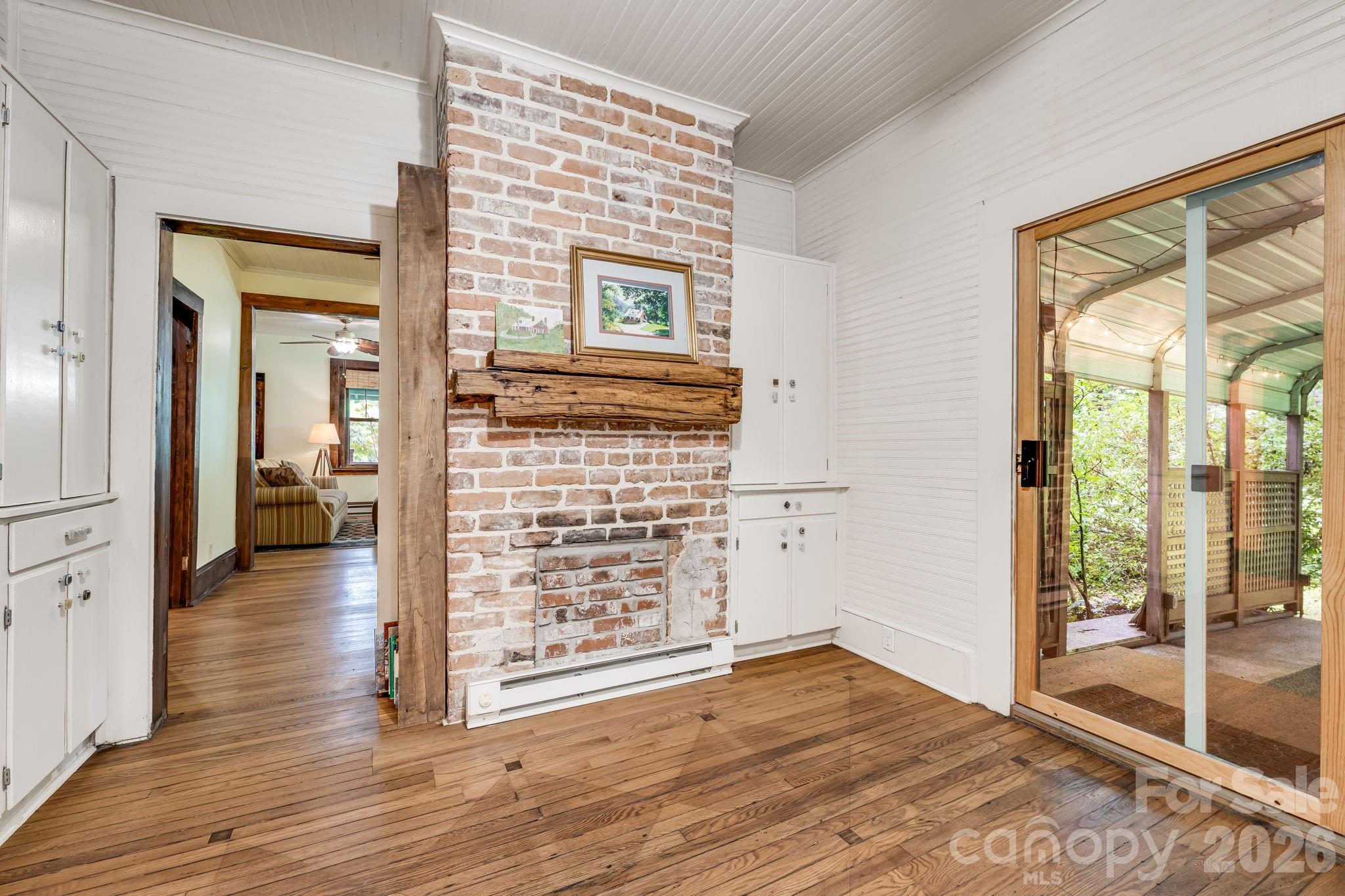 Single Family Residence at 257 Henderson Drive, Hot Springs, photo 13 of 39