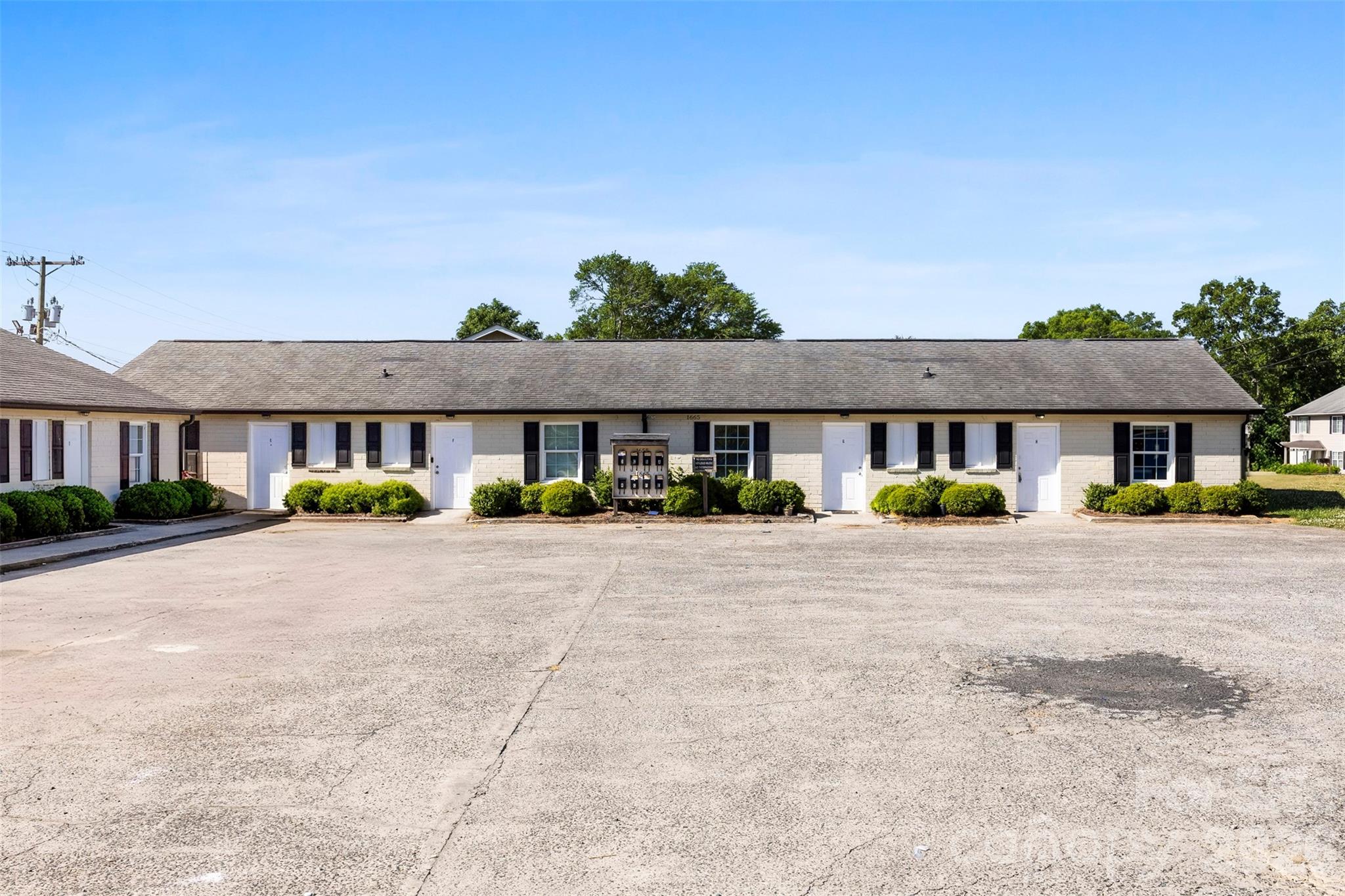 Eightplex at 1655 Webb Street, Gastonia, photo 2 of 31