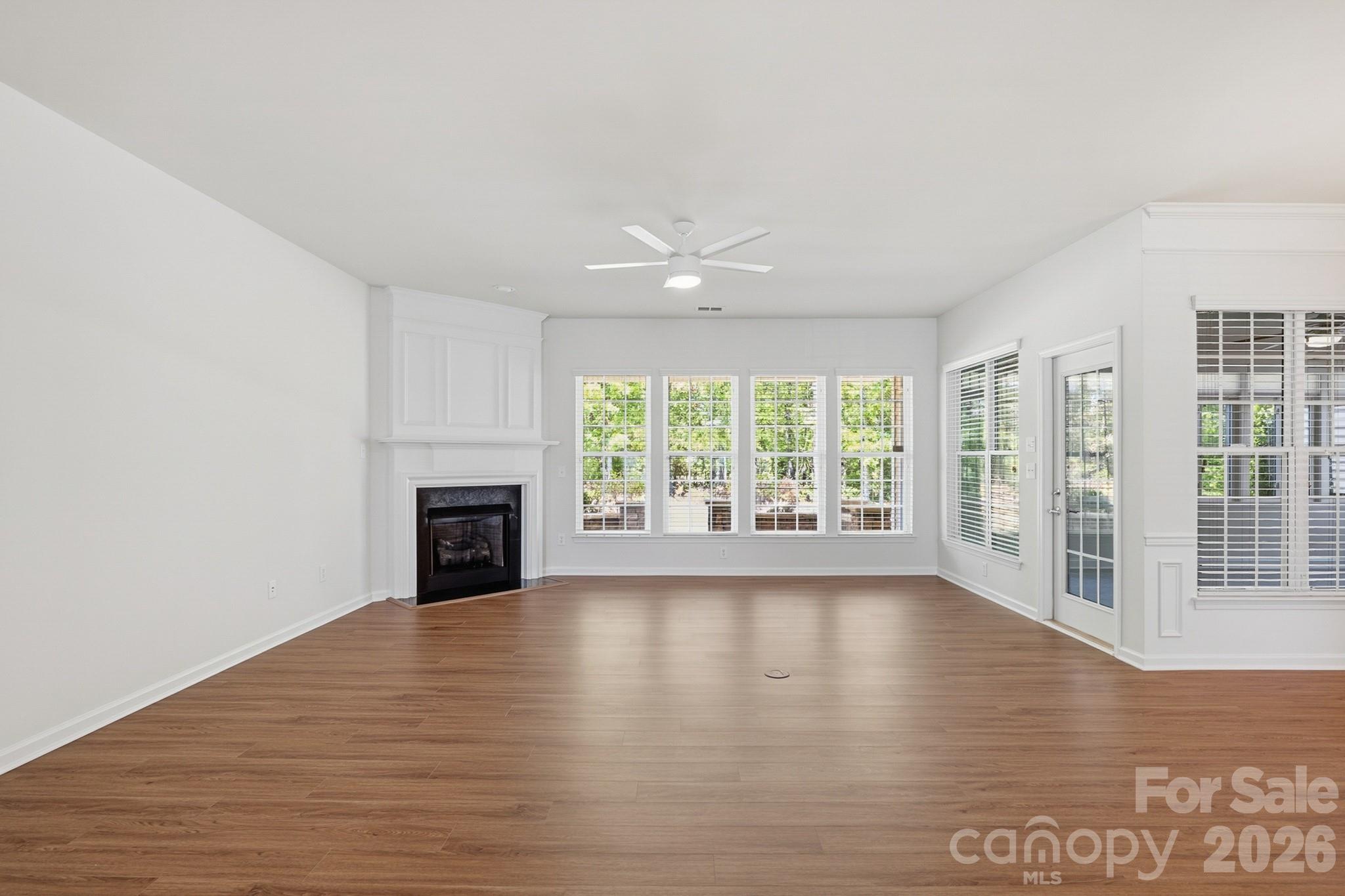 Single Family Residence at 2818 Mandarin Street, Fort Mill, photo 8 of 48
