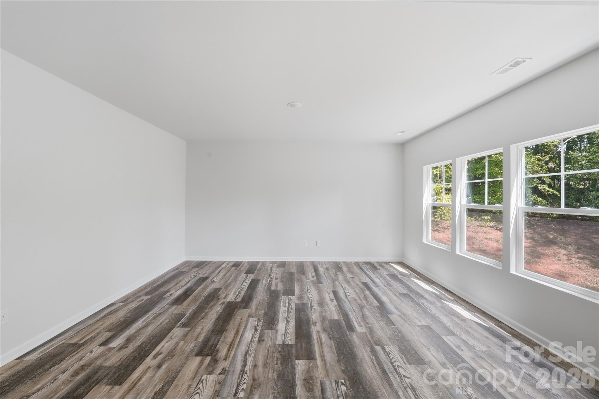 Single Family Residence at 5156 Mark Drive NE, Hickory, photo 2 of 37