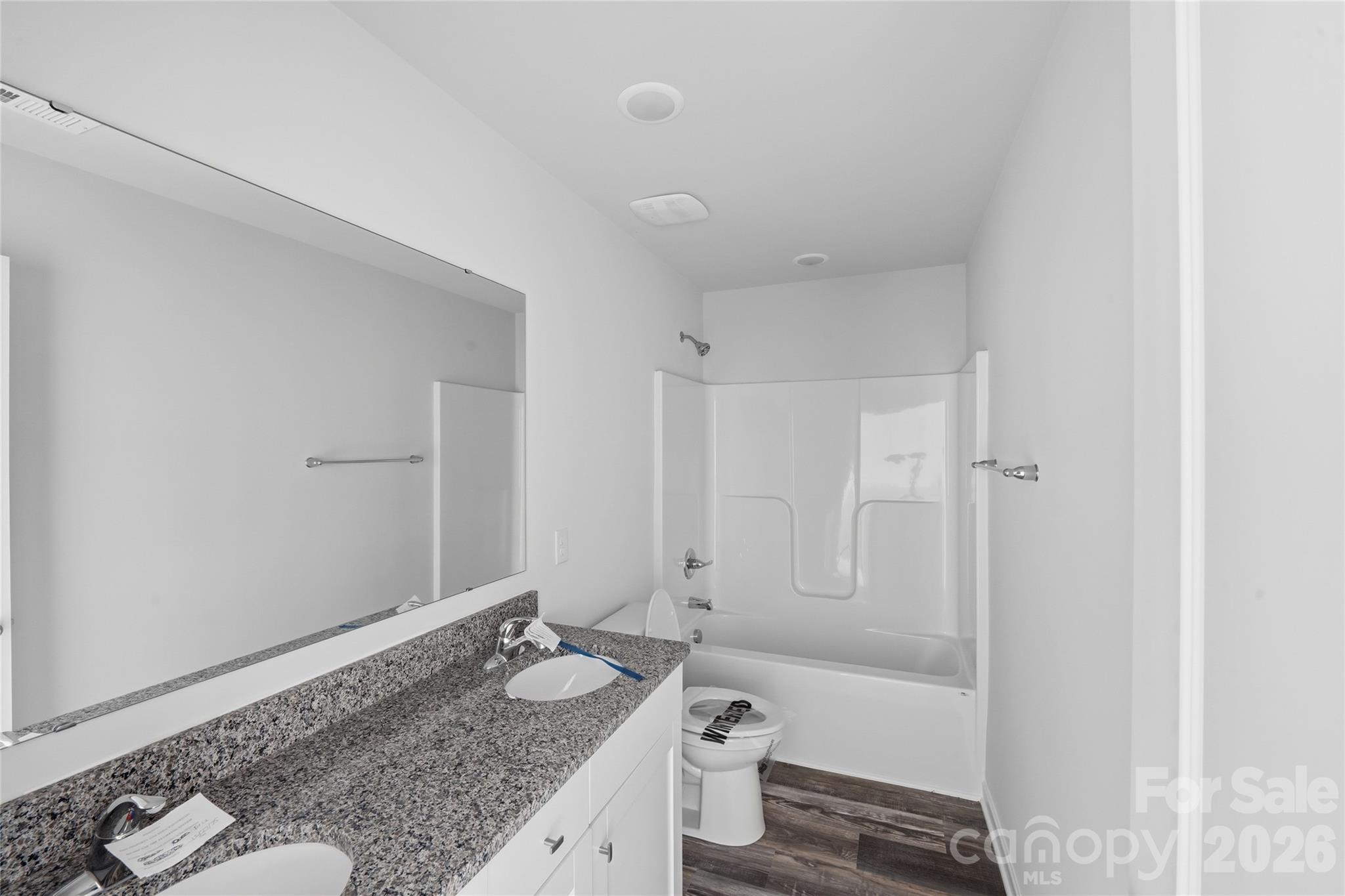 Single Family Residence at 5156 Mark Drive NE, Hickory, photo 5 of 37