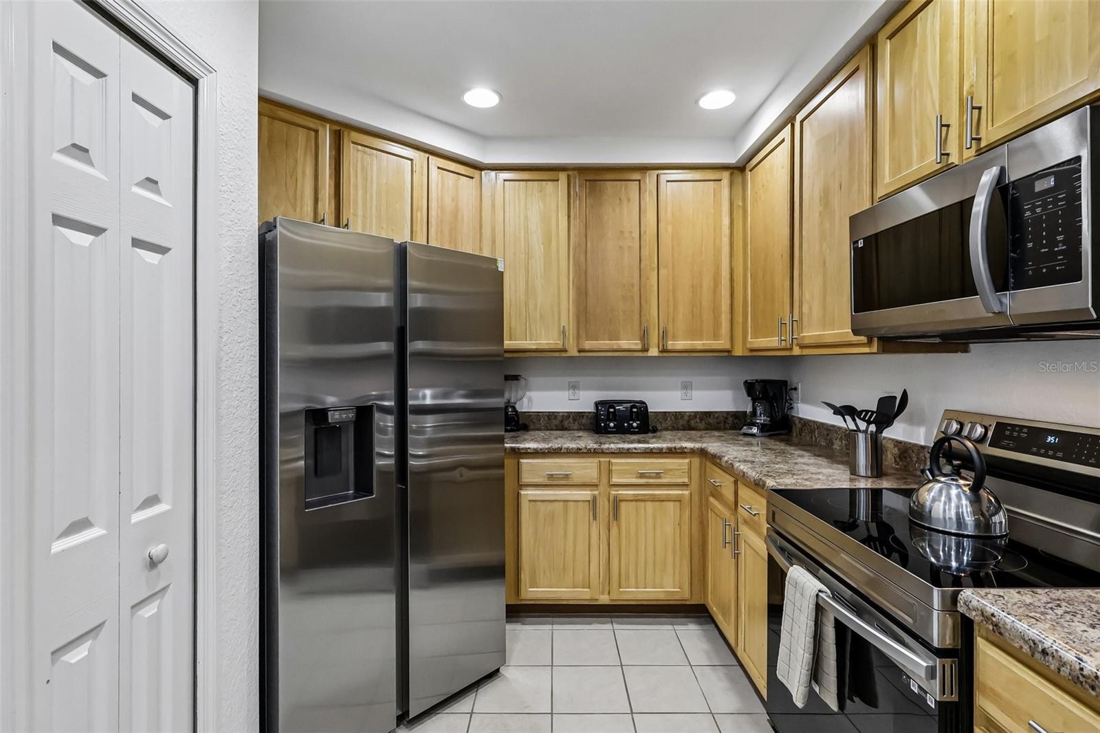 Condominium at 9055 TREASURE TROVE LN #208, KISSIMMEE, photo 13 of 45