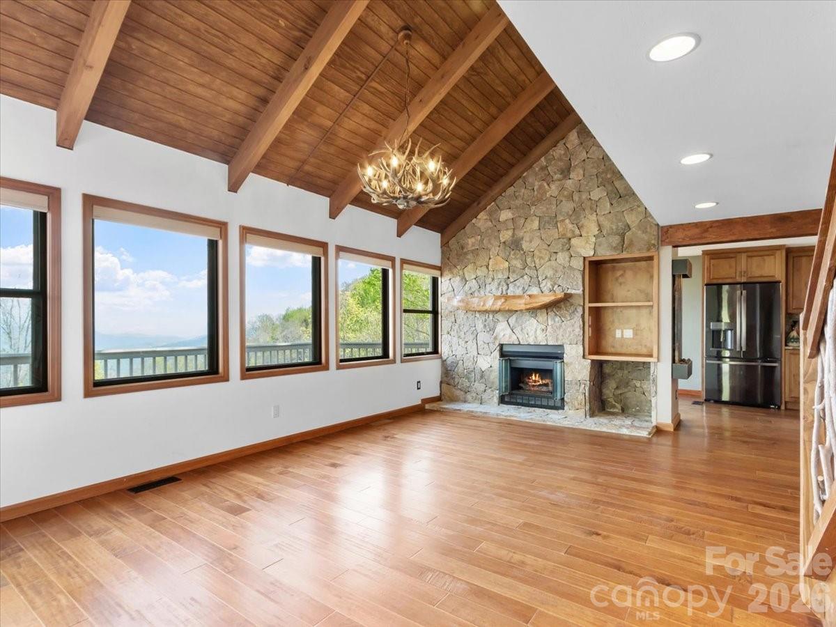 Wall of windows affords lots of natural light - 49 Slickrock Ridge Way S, Burnsville