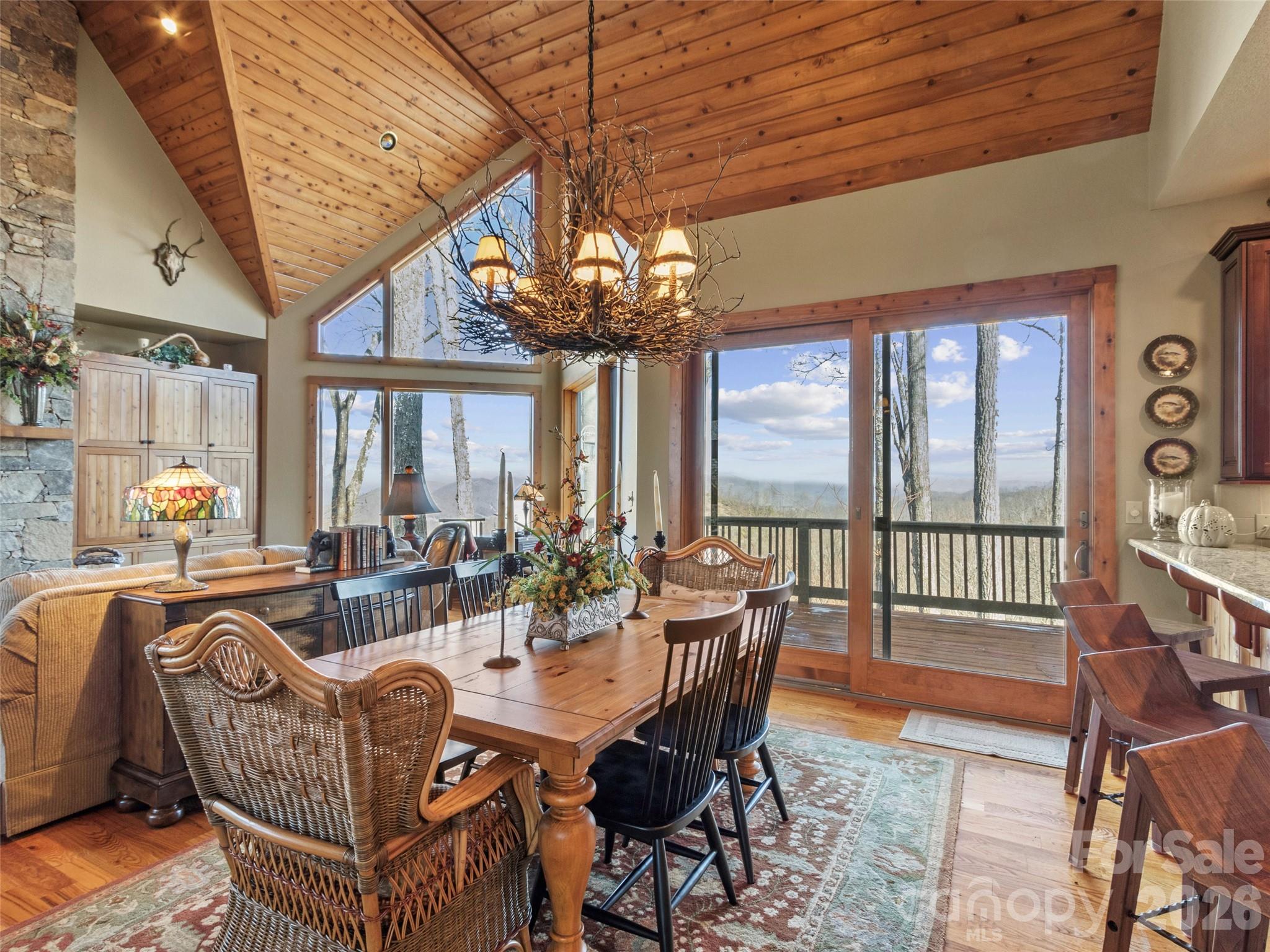 Single Family Residence at 456 Spring House Drive, Burnsville, photo 6 of 45