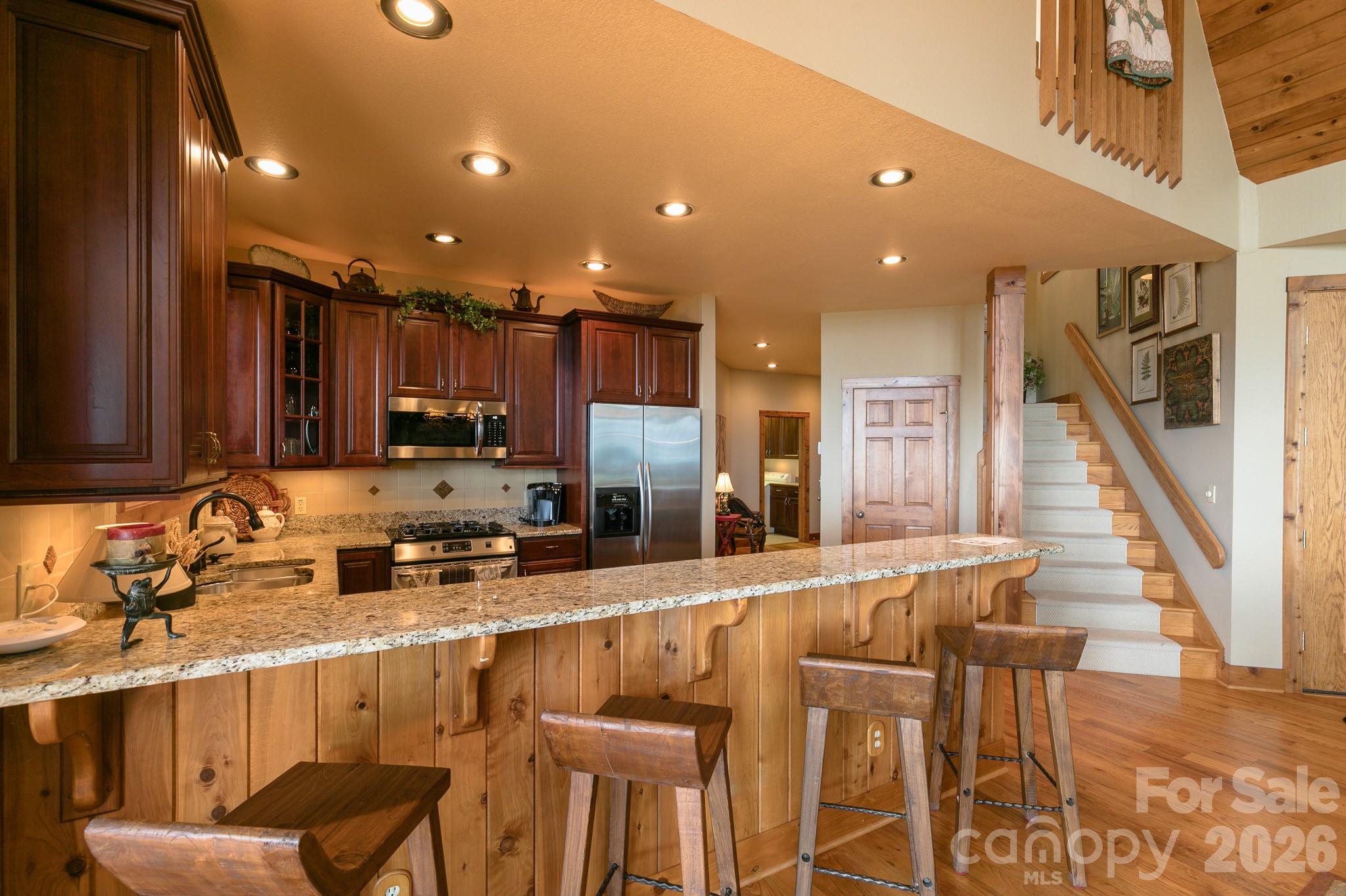 Single Family Residence at 456 Spring House Drive, Burnsville, photo 14 of 45