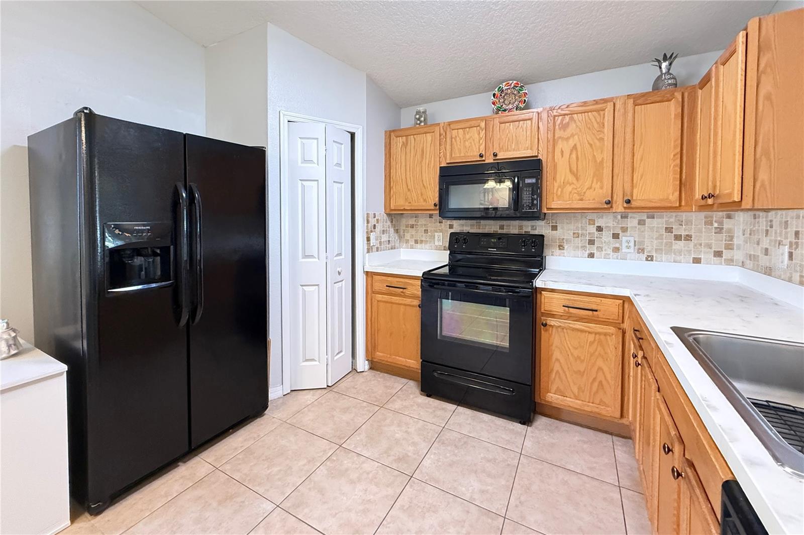 Closet Pantry - 537 GRAND CANAL DR, POINCIANA