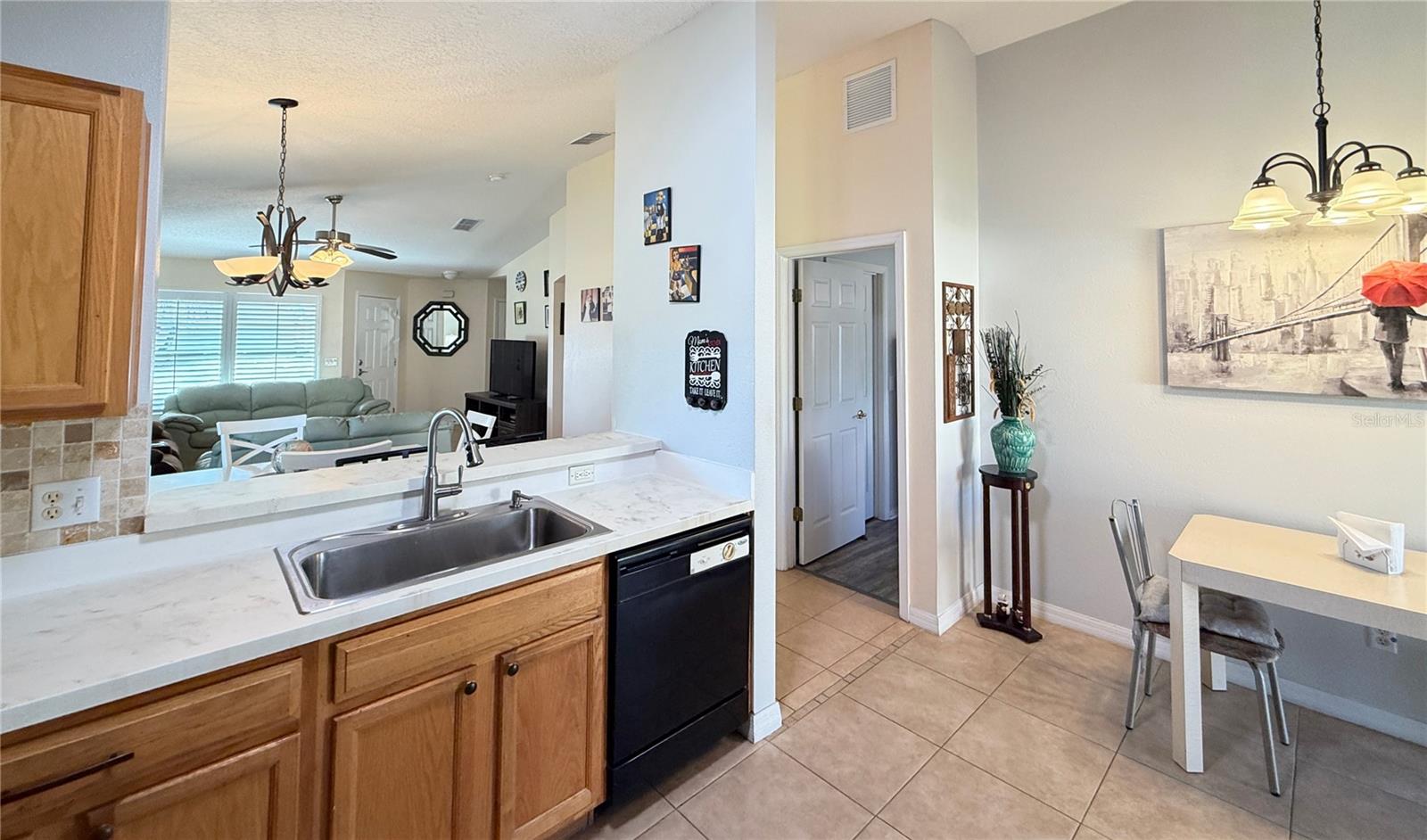 Tile Floor - 537 GRAND CANAL DR, POINCIANA