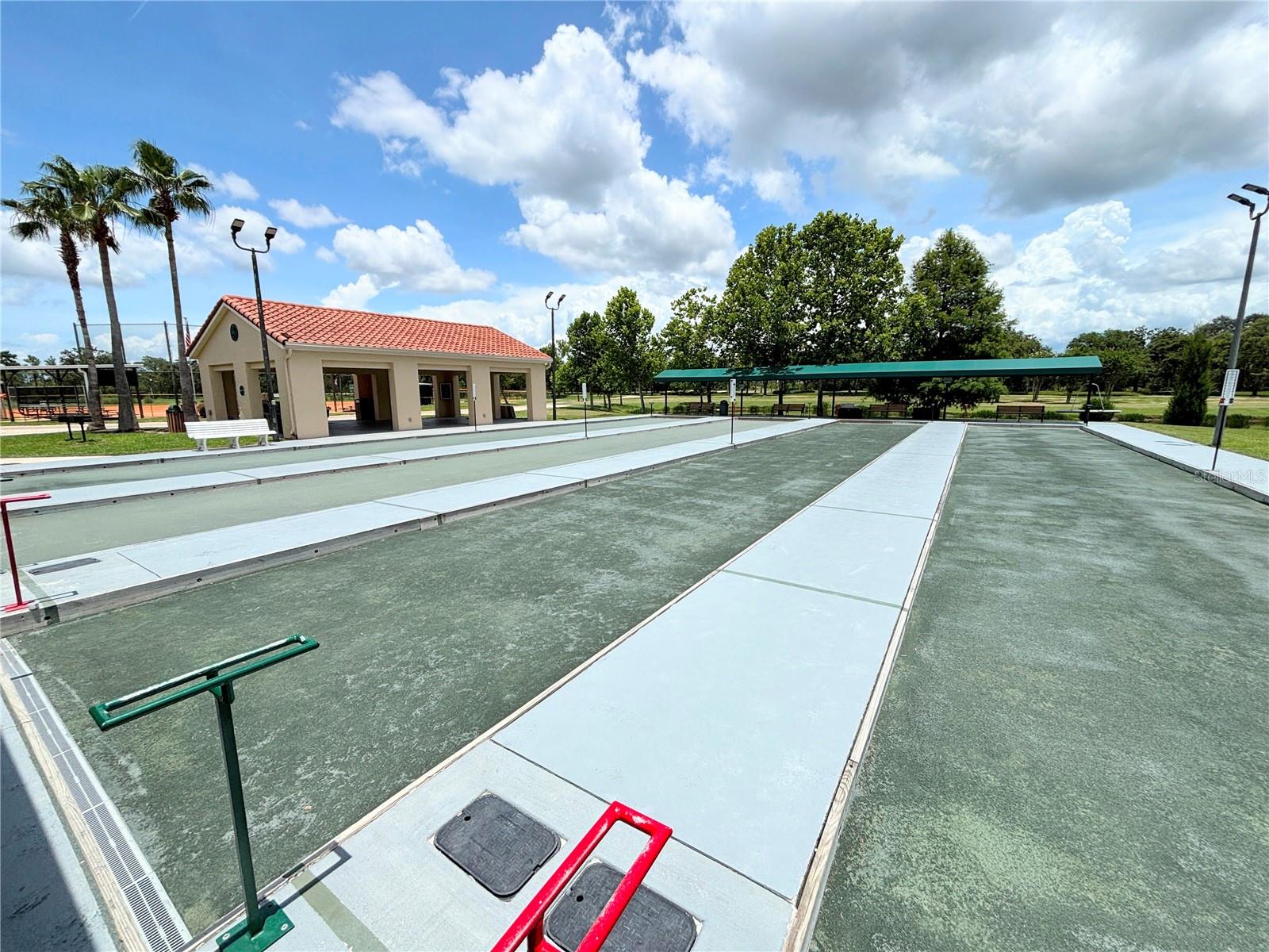 Bocce courts - 537 GRAND CANAL DR, POINCIANA