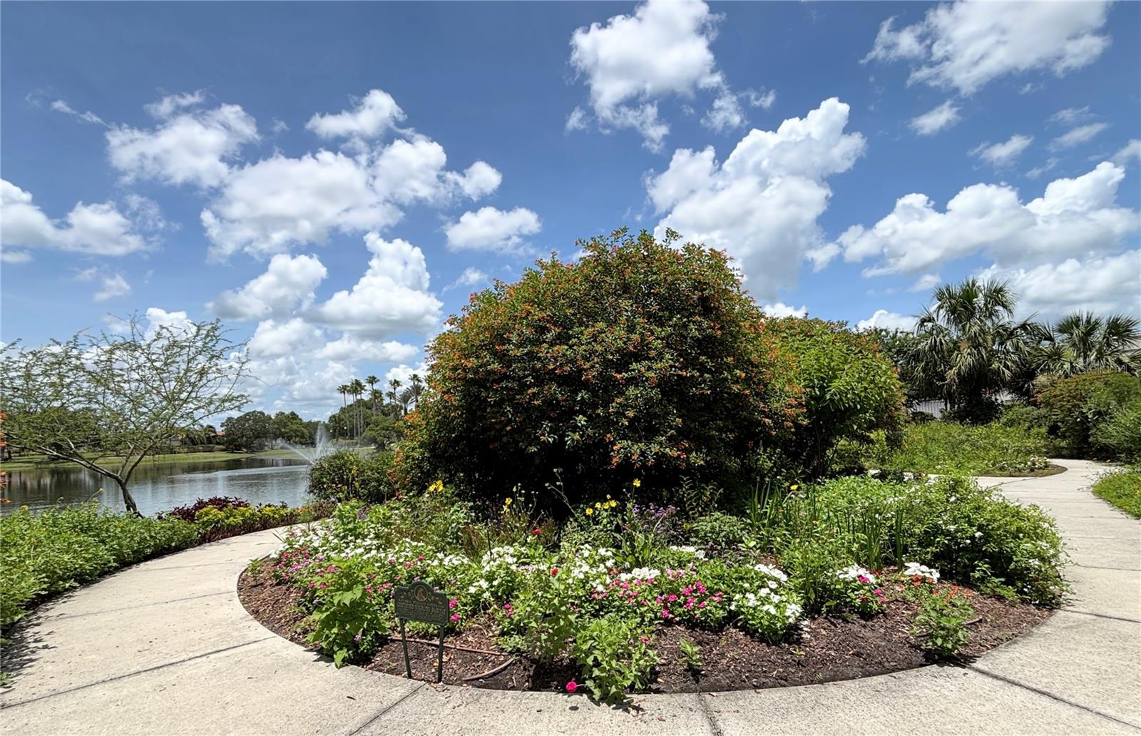Butterfly garden - 537 GRAND CANAL DR, POINCIANA