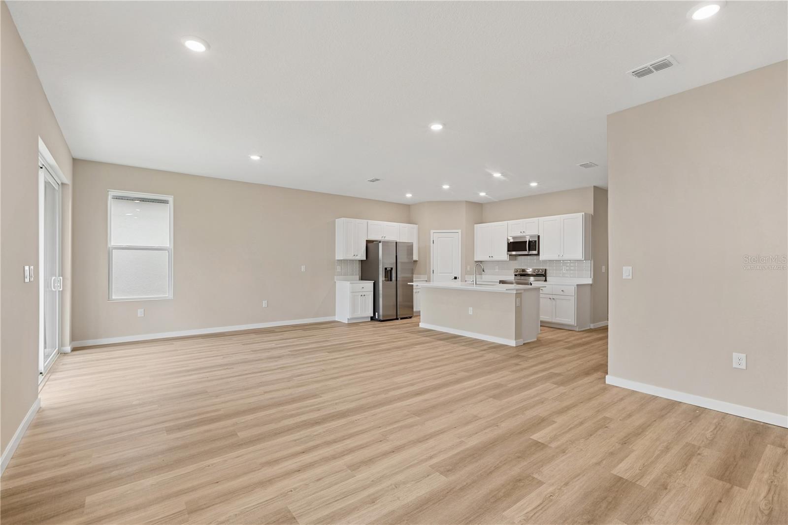 Images are of a similar model; actual home may vary - 90 SPRINGWOOD DR, PALM COAST