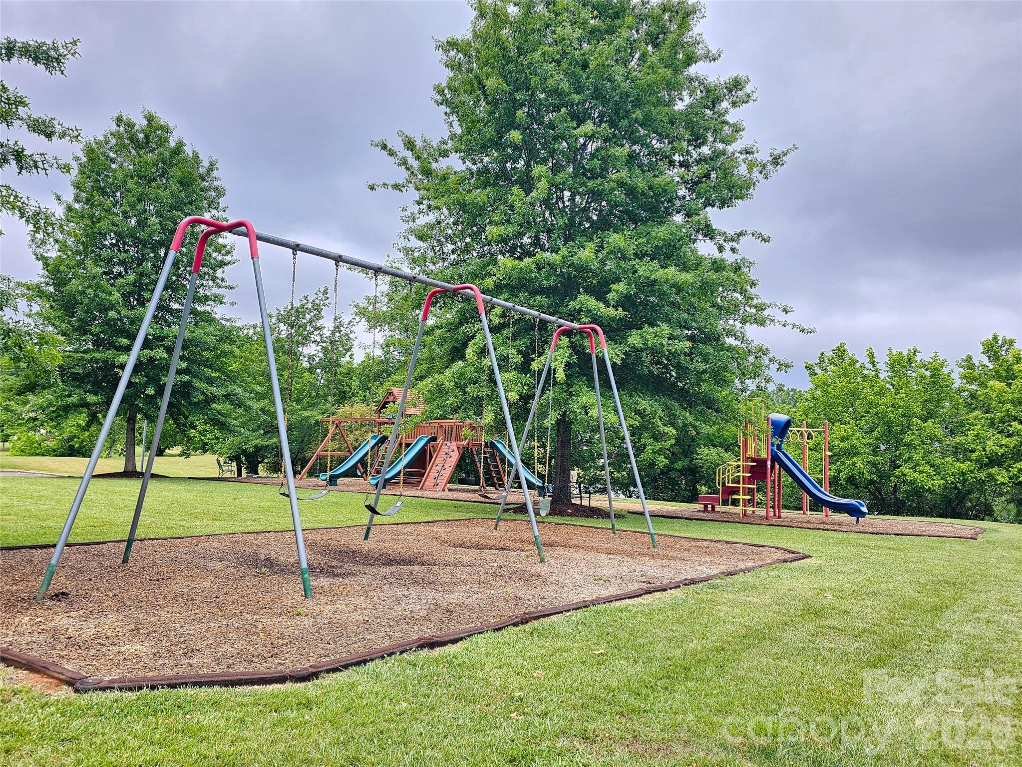 Townhouse at 705 Congressional Lane, Fort Mill, photo 27 of 28