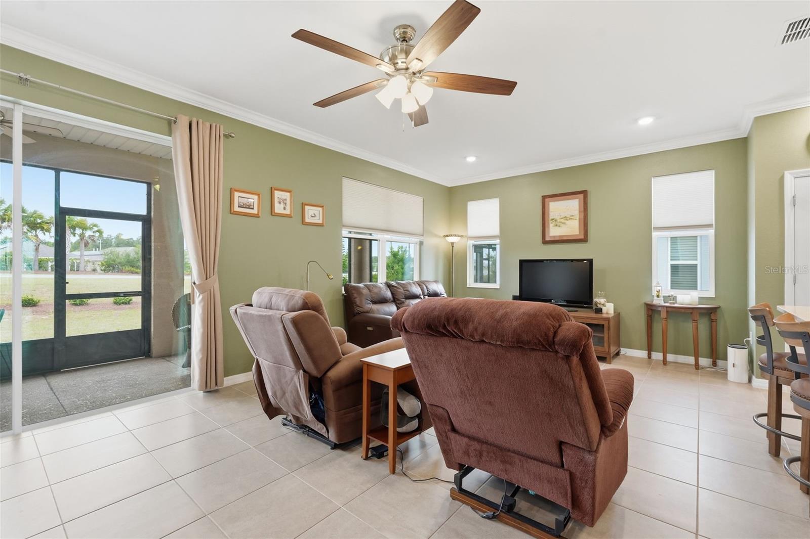 Single Family Residence at 9958 SW 97TH LN, OCALA, photo 8 of 47