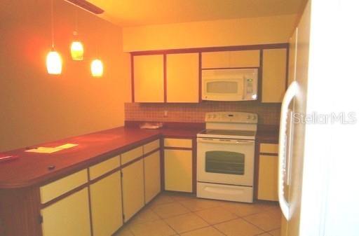 Half Duplex at 4033 ANNA DR, APOPKA, photo 4 of 13